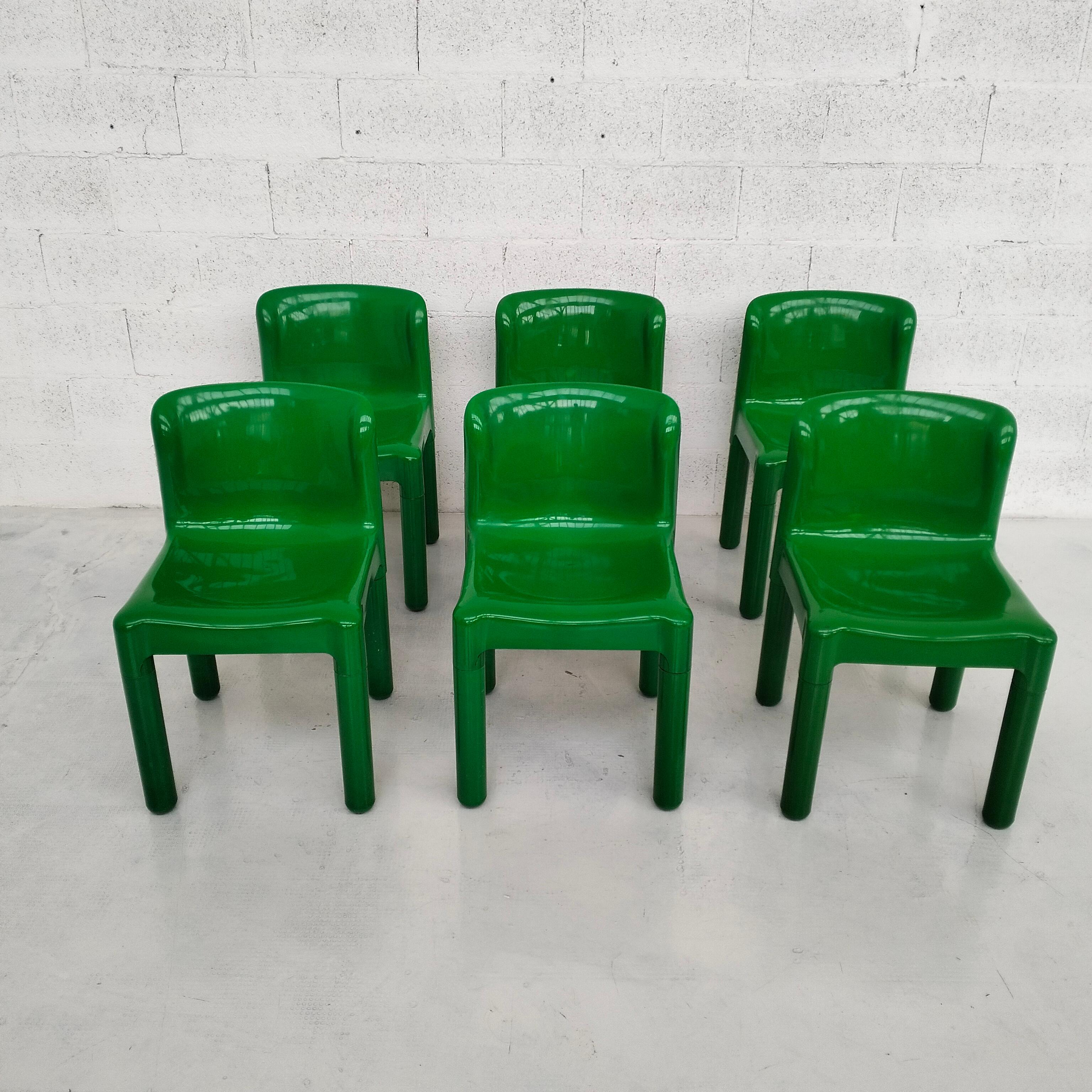 Mid-Century Modern Green Plastic Chairs 4875 by Carlo Bartoli for Kartell 1970s, Set of 6