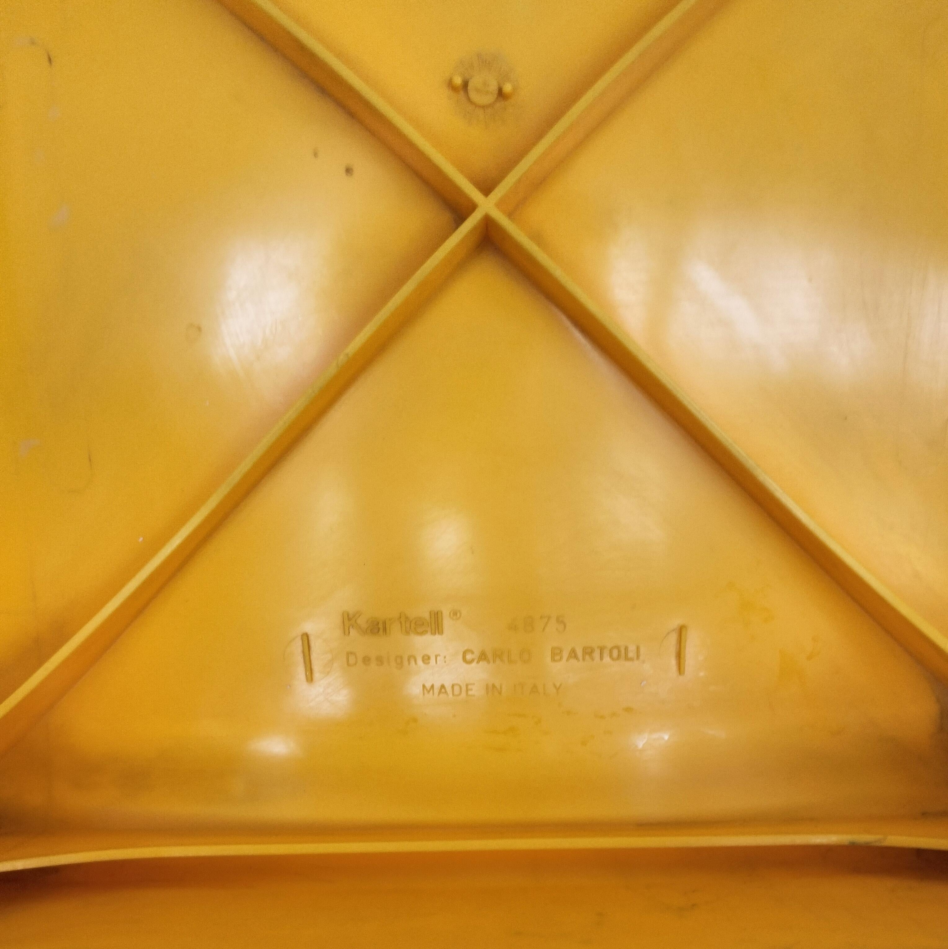 Sedie in plastica verde 4875 di Carlo Bartoli per Kartell 1970, set di 8 pezzi in vendita 6