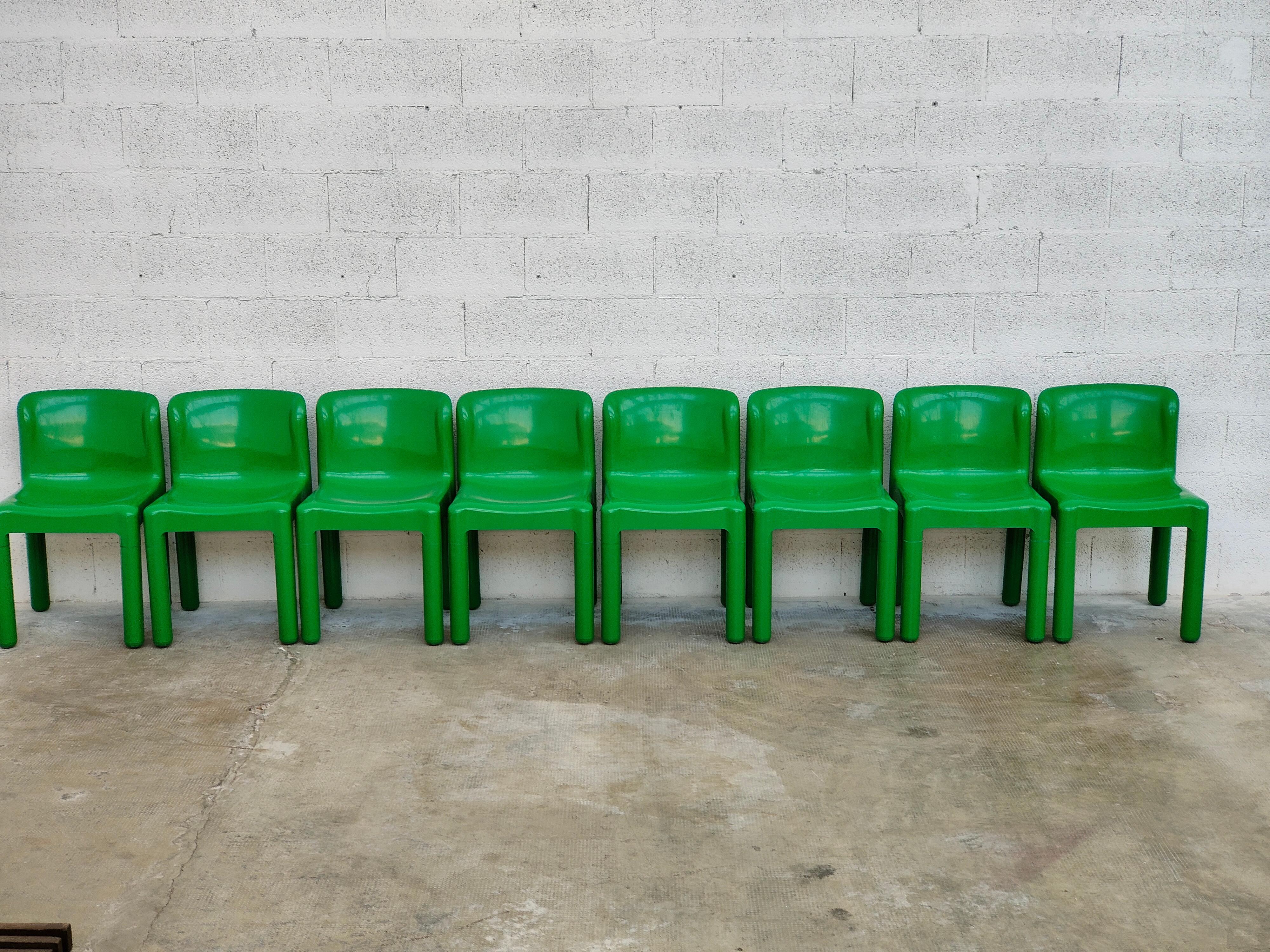 Mid-Century Modern Green Plastic Chairs 4875 by Carlo Bartoli for Kartell 1970s, Set of 8