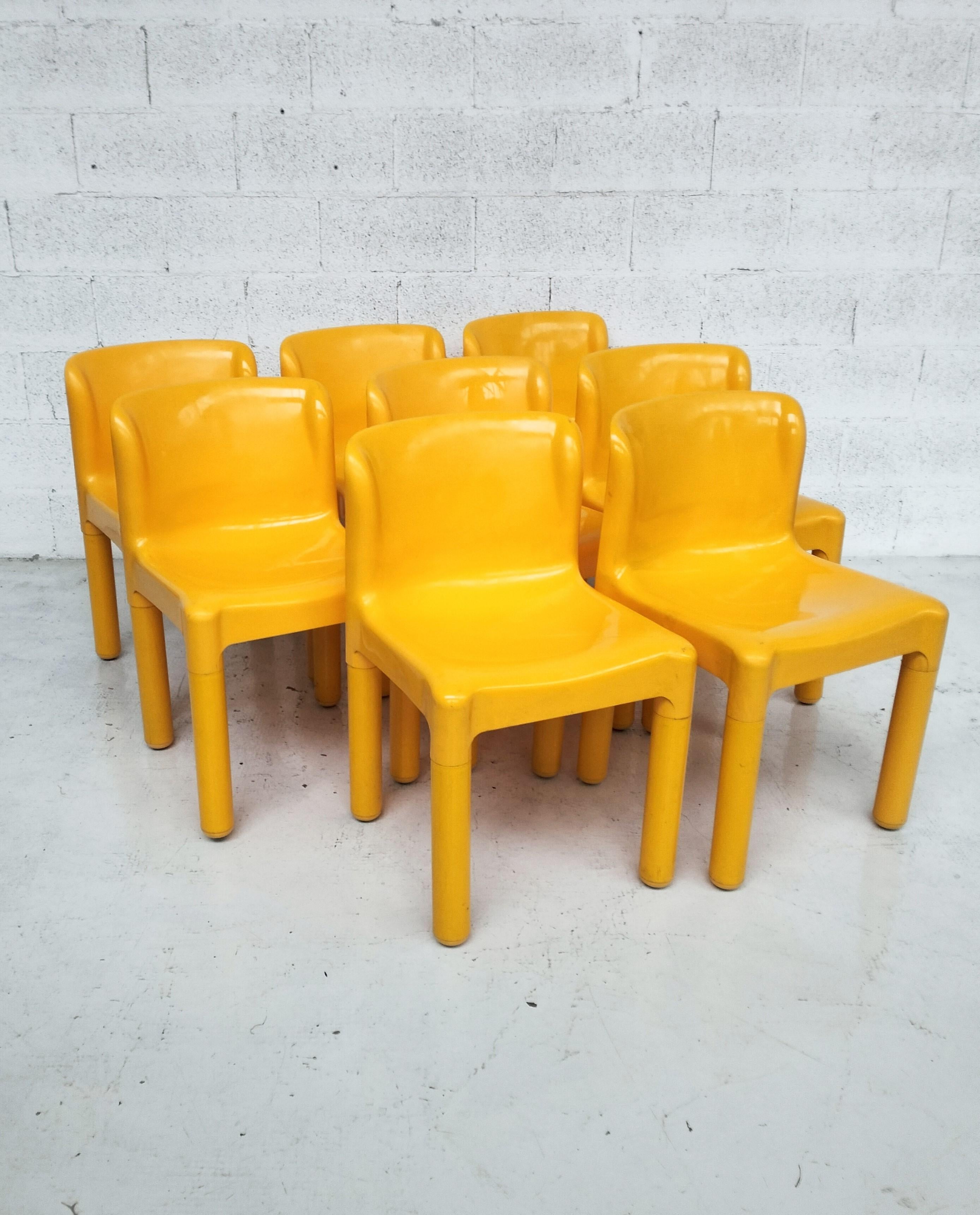 Late 20th Century Green Plastic Chairs 4875 by Carlo Bartoli for Kartell 1970s, Set of 8 For Sale