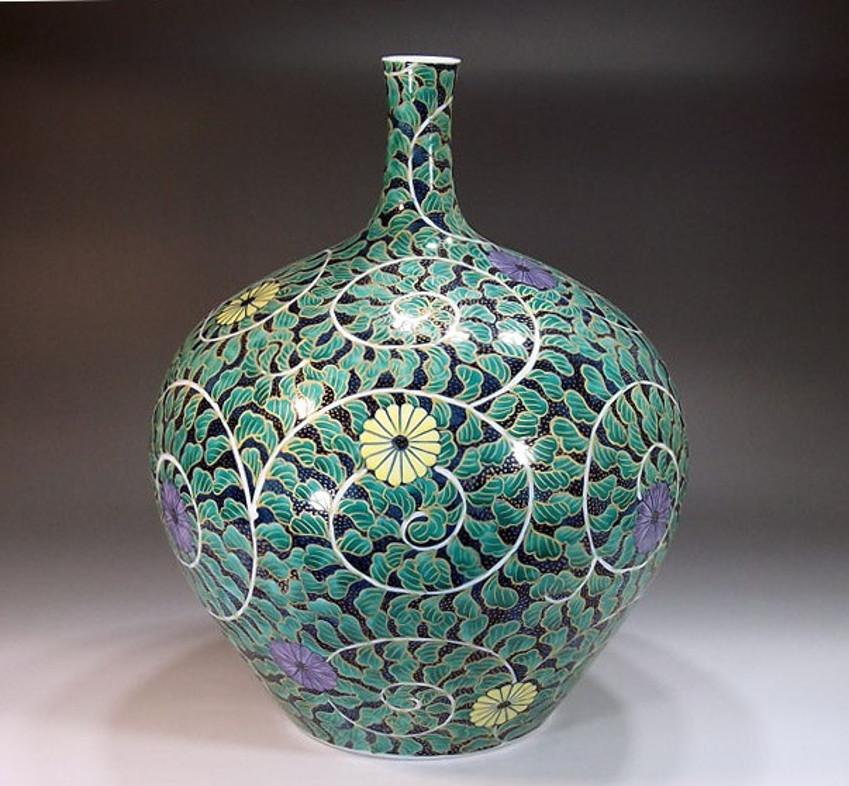 Grüne Porzellanvase eines zeitgenössischen japanischen Meisterkünstlers (Edo) im Angebot