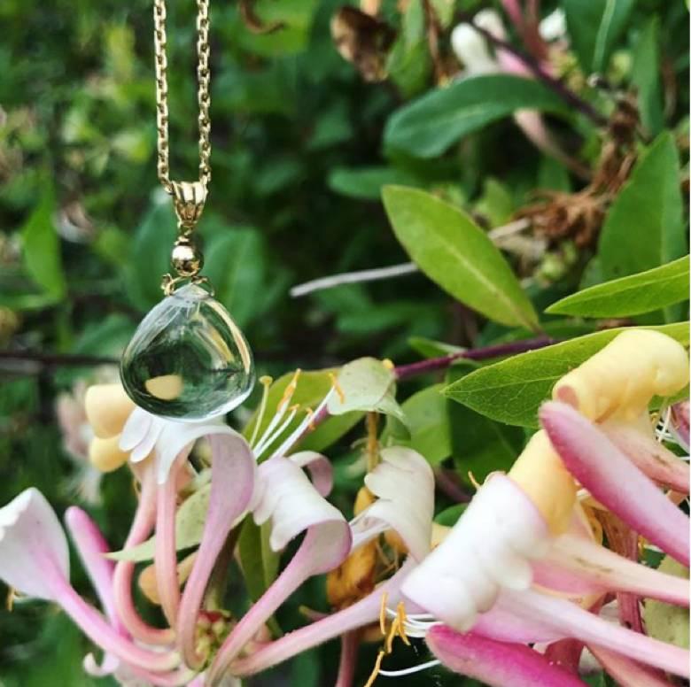 This pretty pendant is made of a delicate hand cut Green Prasiolite and set in 18kt Yellow Gold. A Venetian box chain comes with the piece and is a standard 80cm in length, however if you would like a customised size, we can arrange that for you. We
