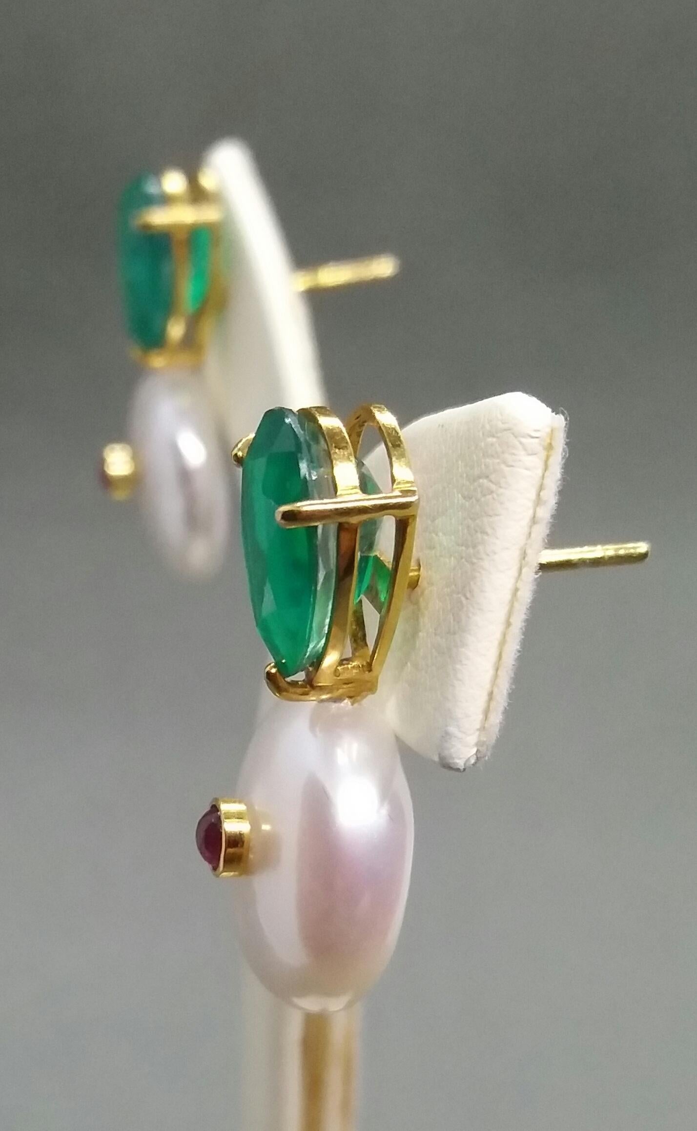 Green Quartz Baroque Fresh Water Pearls Ruby Cab 14 Karat Gold Stud Earrings For Sale 2