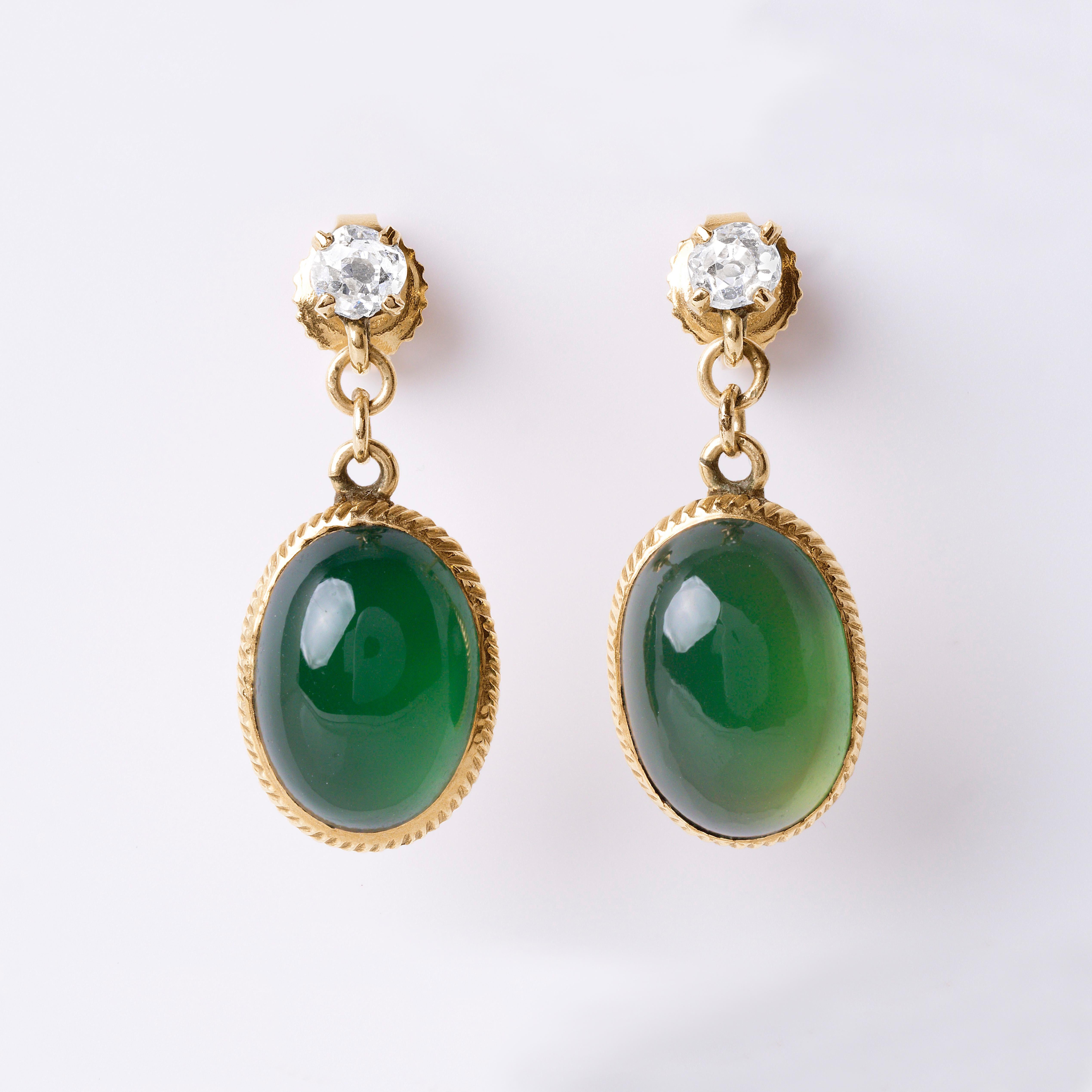 De las mujeres Pendientes colgantes de cabujón de cuarzo verde y diamante talla mina antigua de 0,55 quilates 14K en venta