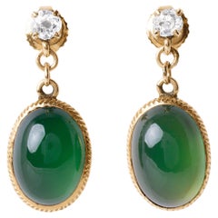 Pendants d'oreilles 14 carats avec cabochon de quartz vert et diamant taille vieille mine de 0,55 carat