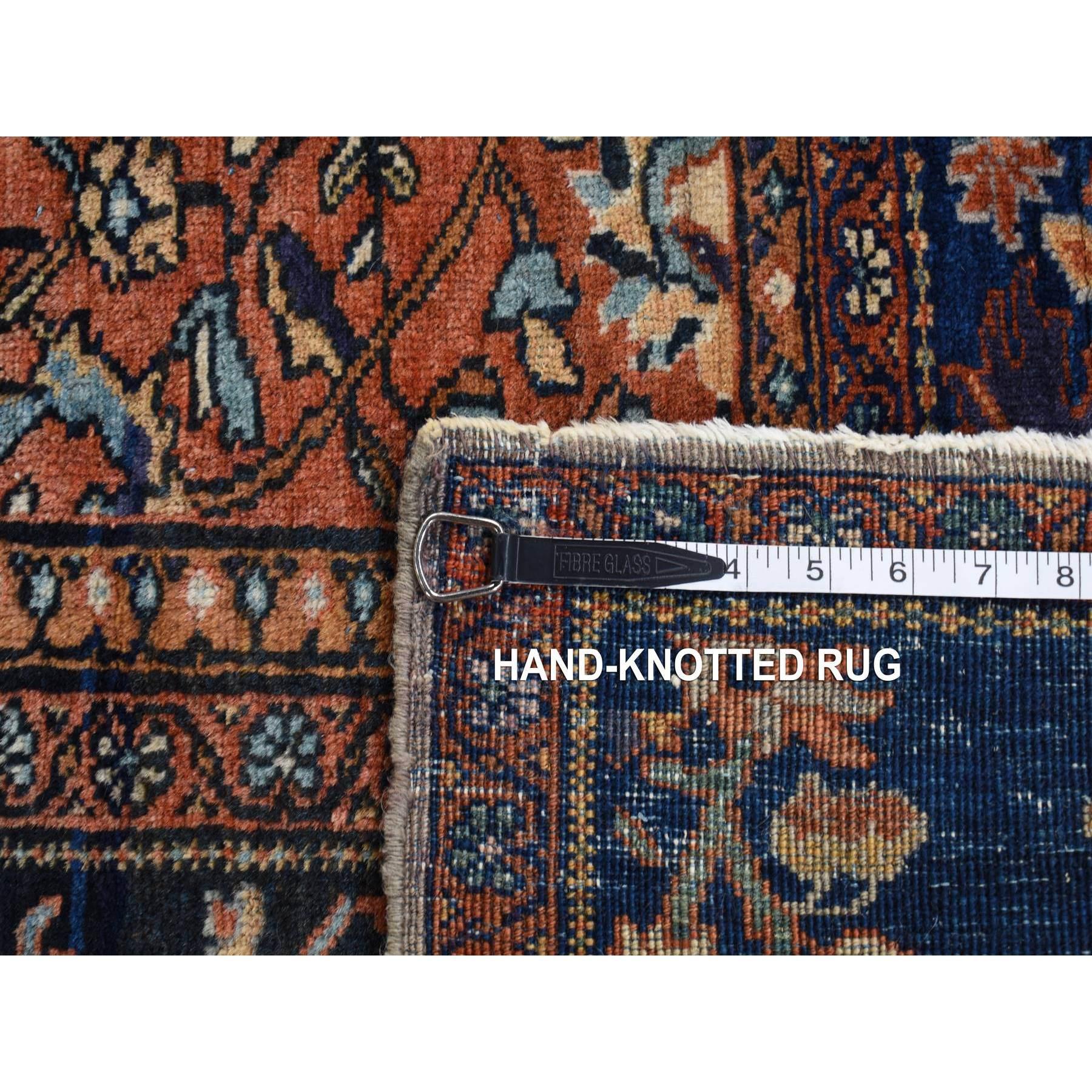 Rare et ancien tapis de soirée en laine persane Sarouk Fereghan noué à la main, vert en vente 3