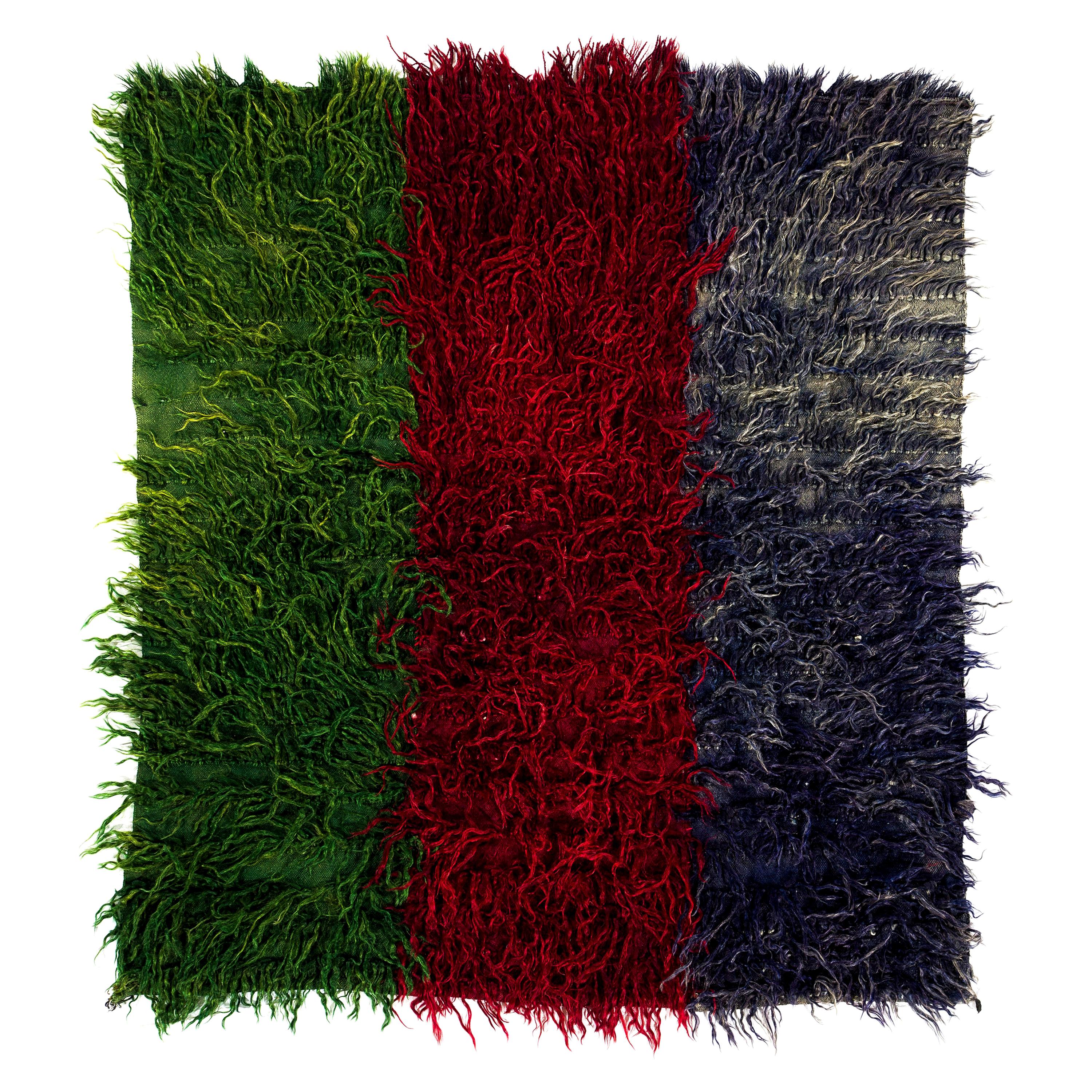 Tapis Tulu vintage en laine mohair vert, rouge et bleu