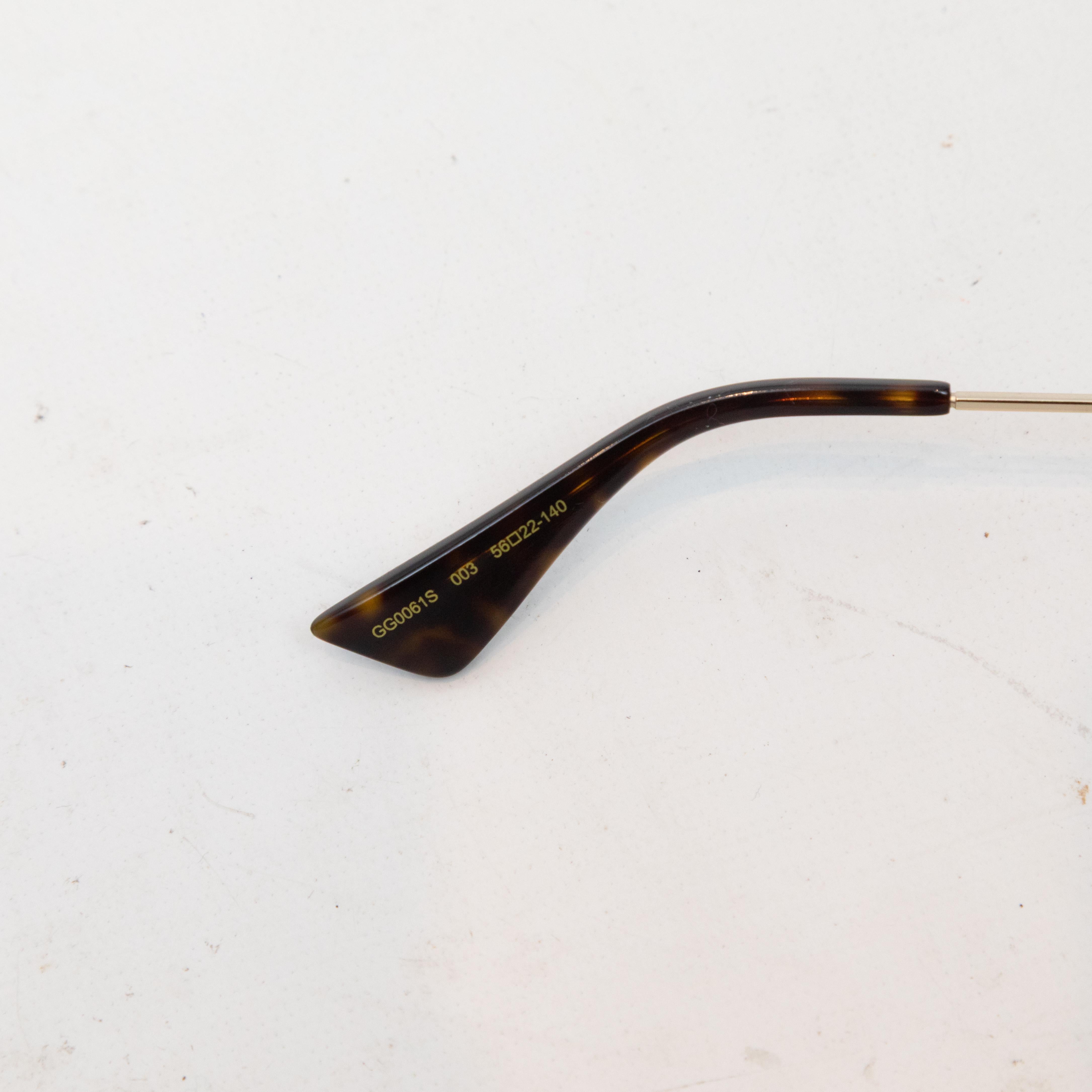 Green & Red Gucci Round Aviator Sunglasses In Good Condition For Sale In New York, NY