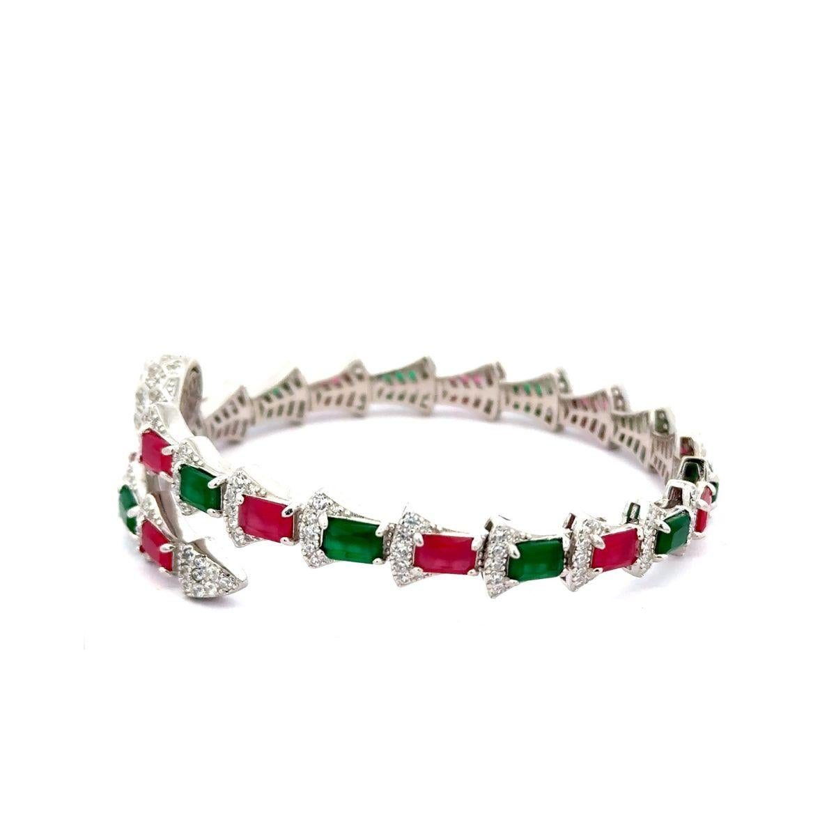 Bracelet manchette ouvert en argent massif 925 Greene & Greene Greene, avec strass et pierres de Rhin Neuf - En vente à New York, NY
