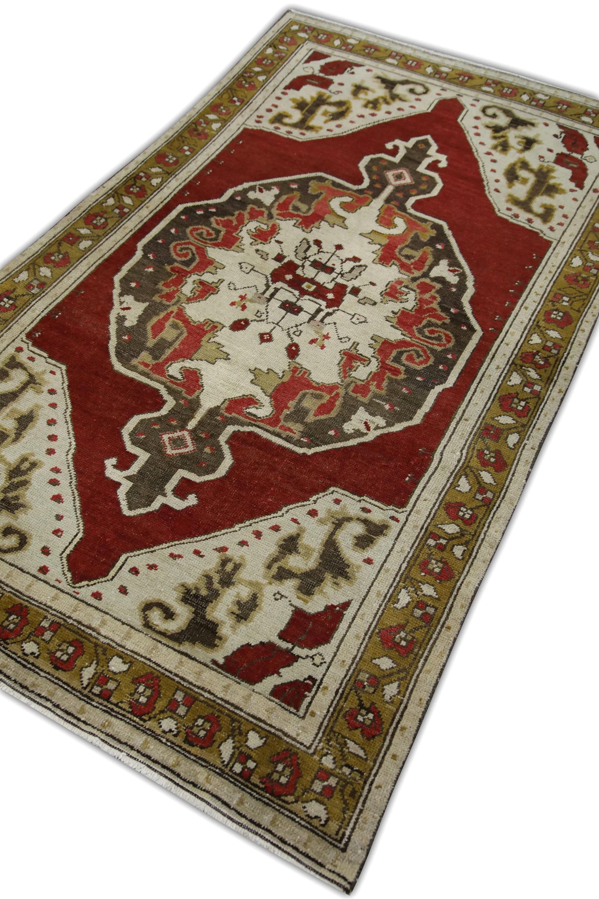 Green & Red Vintage Turkish Rug 4' x 7' In Good Condition For Sale In Houston, TX