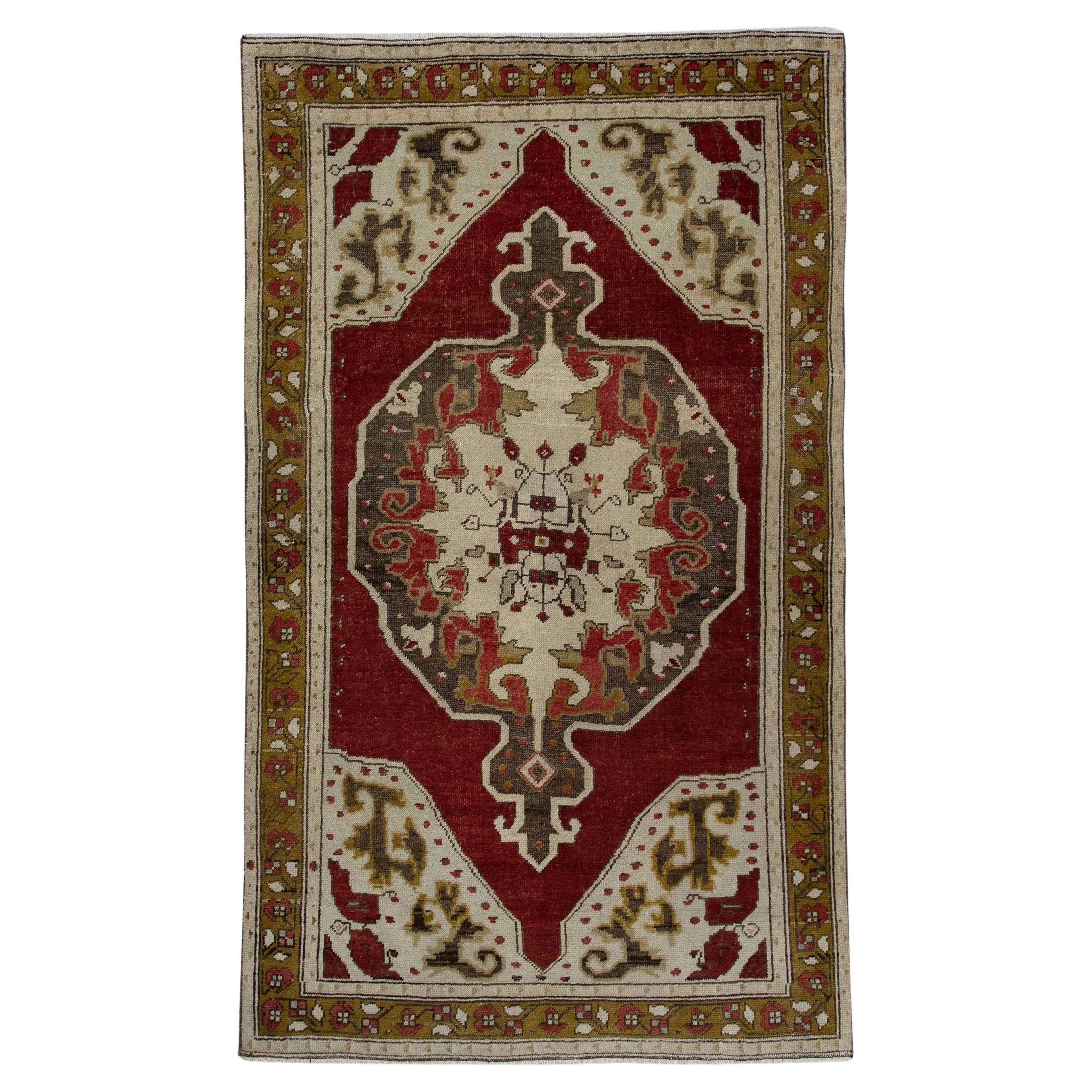 Türkischer Vintage-Teppich in Grün & Rot, 4' x 7' im Angebot