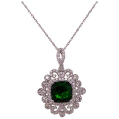 Green Russalite Pendant Necklace w Diamond Design, Natural Siberian Russalite