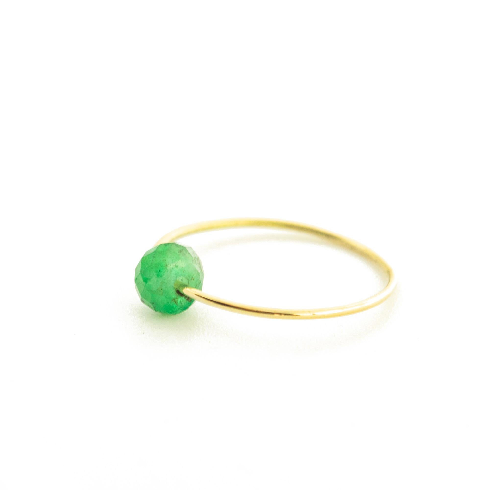 Zafiro verde Planeta de oro amarillo de 18 quilates Anillo Boho Chic Intini Jewels Corte redondo en venta