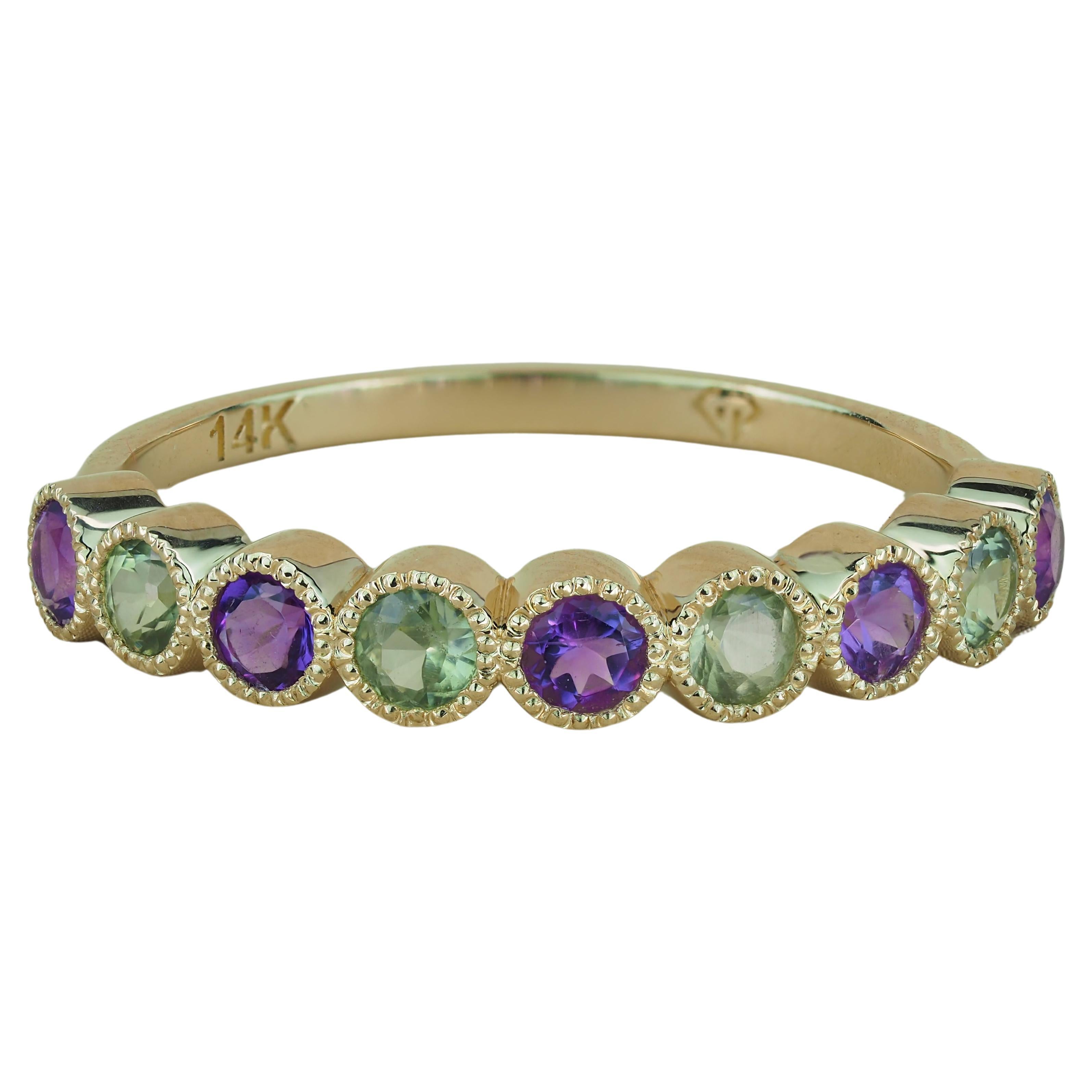 Grüner Saphir, Amethyst Pave 14k Gold halbe Ewigkeit Band.