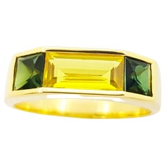 Ring mit grünem Saphir und gelbem Saphir in 18 Karat Goldfassung