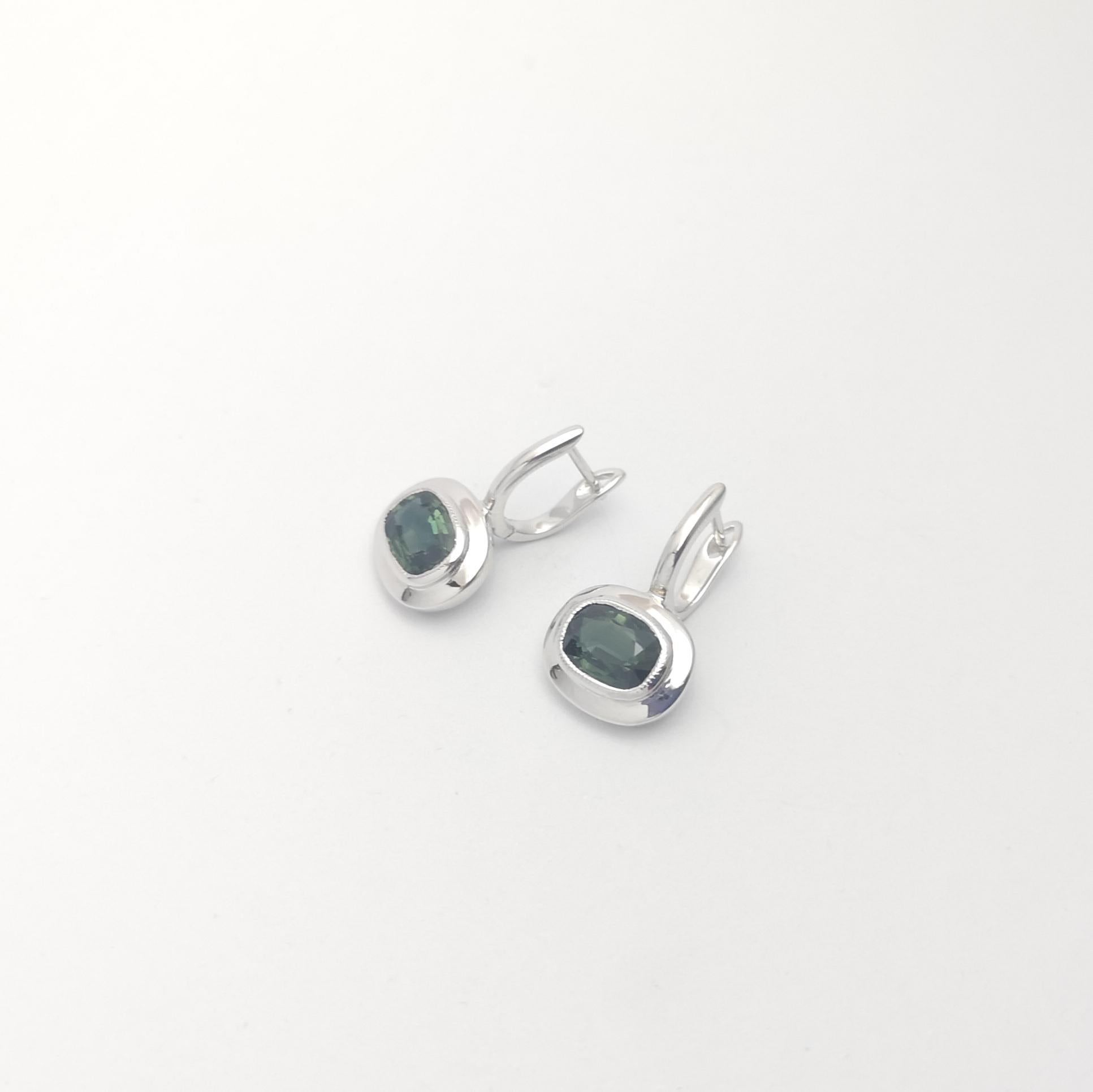 Green Sapphire Earrings set in 18K White Gold Settings For Sale 2