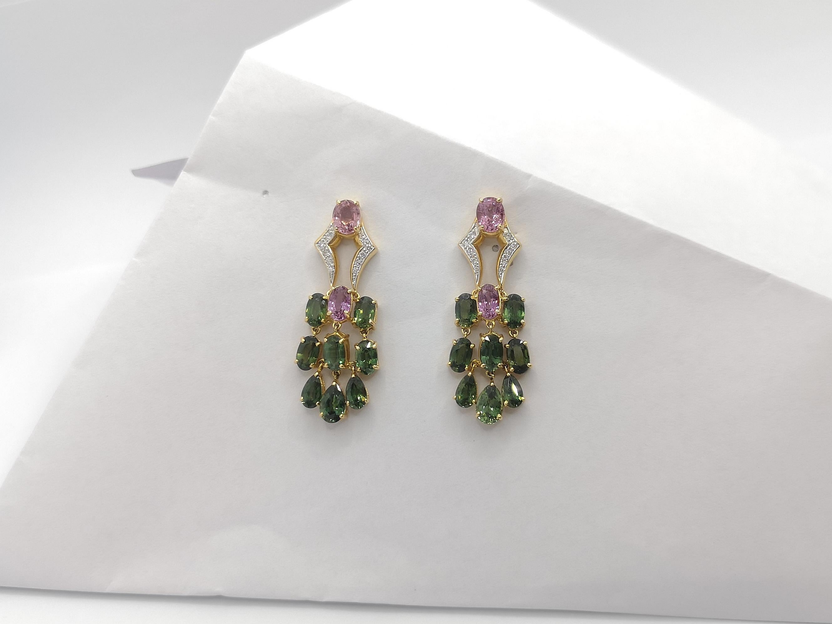 Art Deco Green Sapphire, Pink Sapphire and Diamond Earrings Set in 18 Karat Gold Setting For Sale