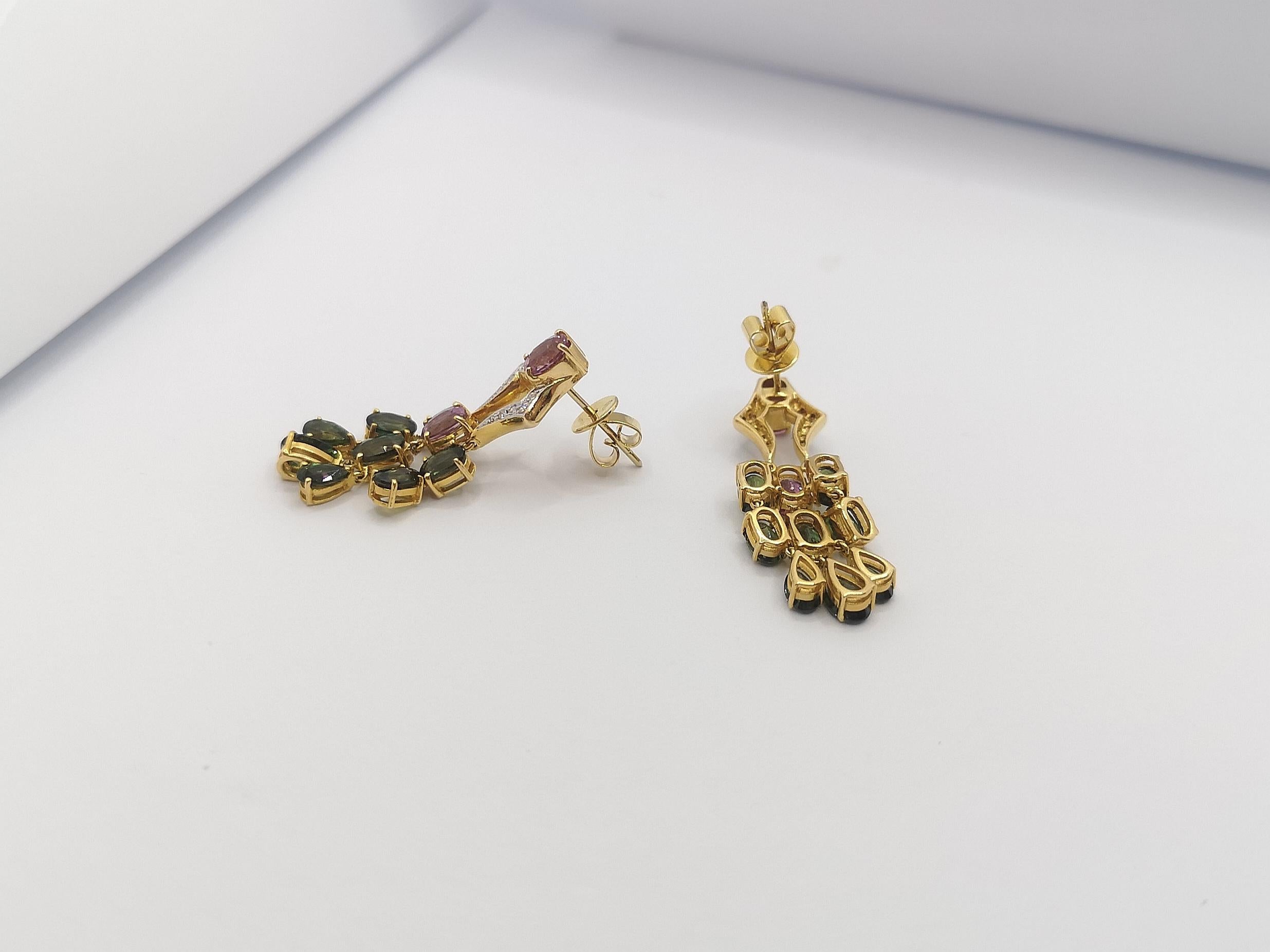 Green Sapphire, Pink Sapphire and Diamond Earrings Set in 18 Karat Gold Setting For Sale 1