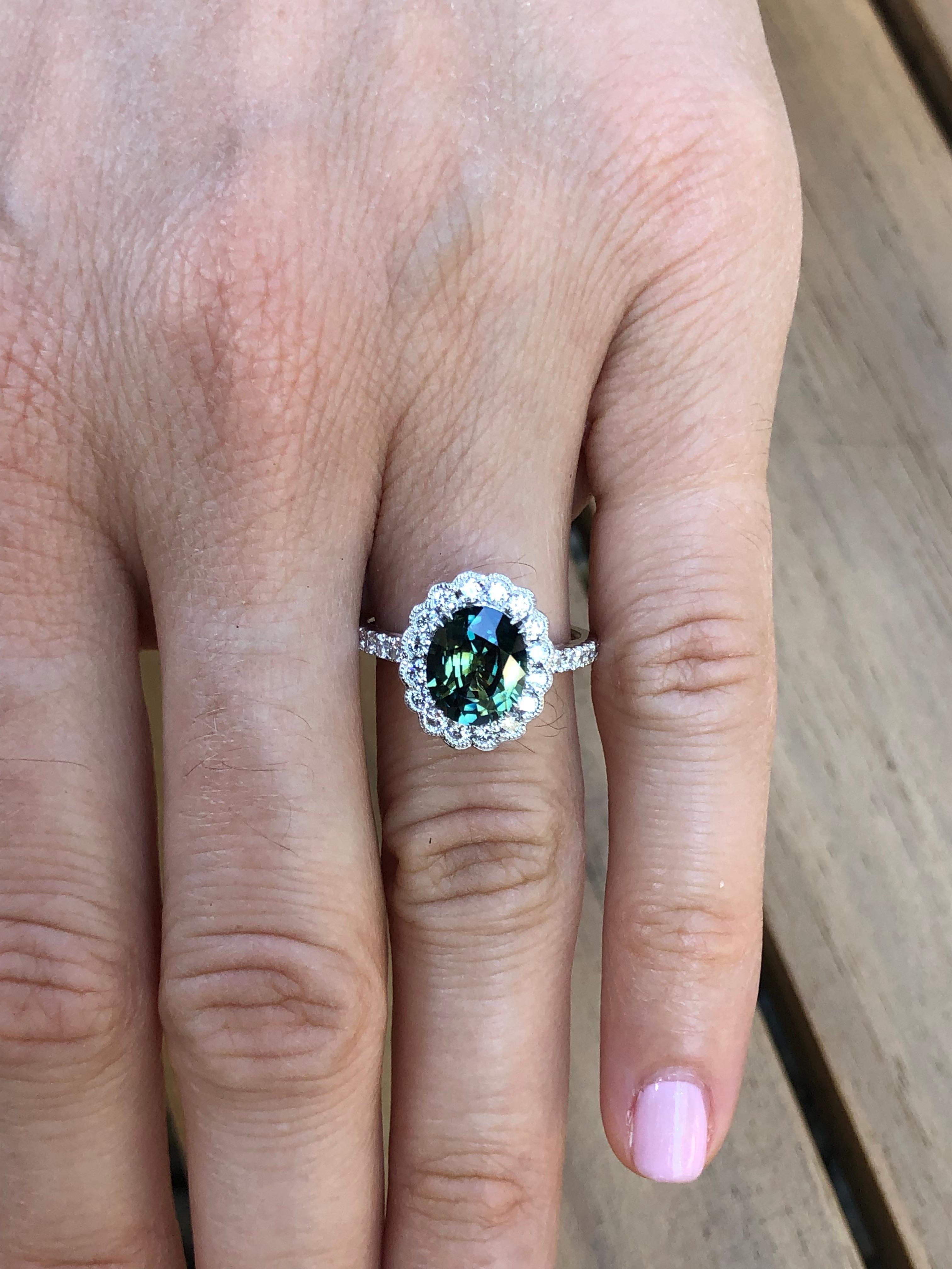 Contemporary Green Sapphire Ring 2.80 Carat Oval