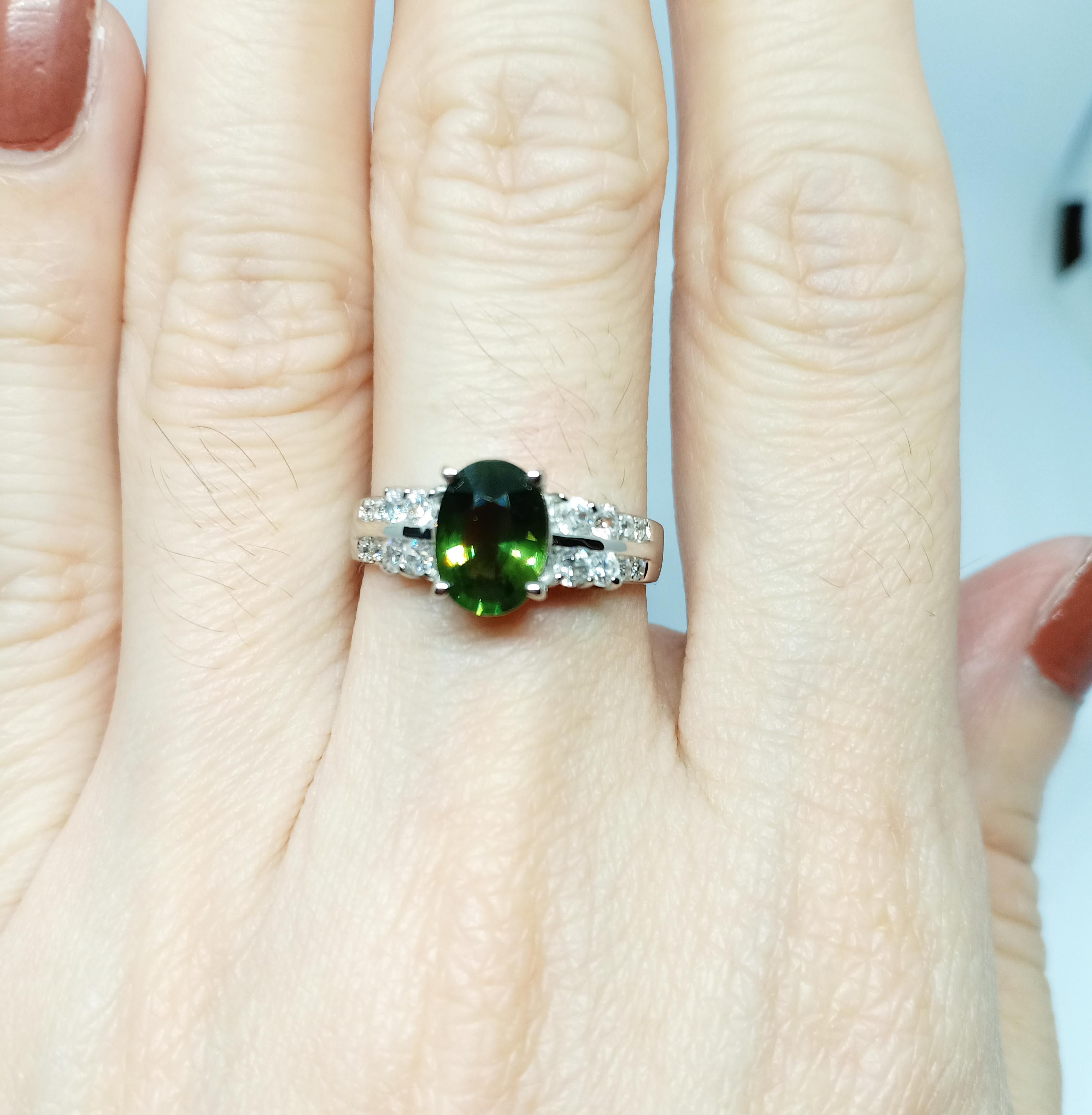 Green sapphire Only Heated 1.65cts 18WG plated over sterling silver For Sale 1