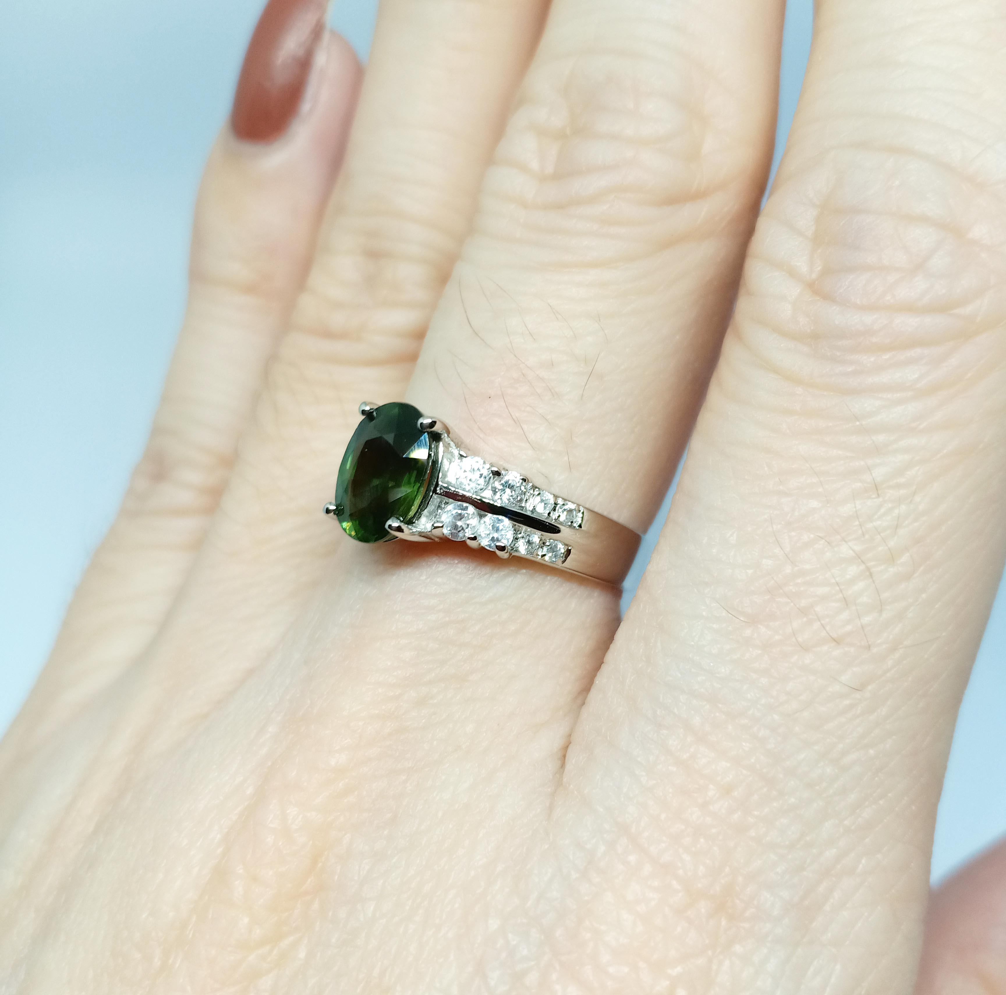 Green sapphire Only Heated 1.65cts 18WG plated over sterling silver For Sale 2