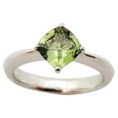 Green Sapphire Ring Set in 18 Karat White Gold Settings