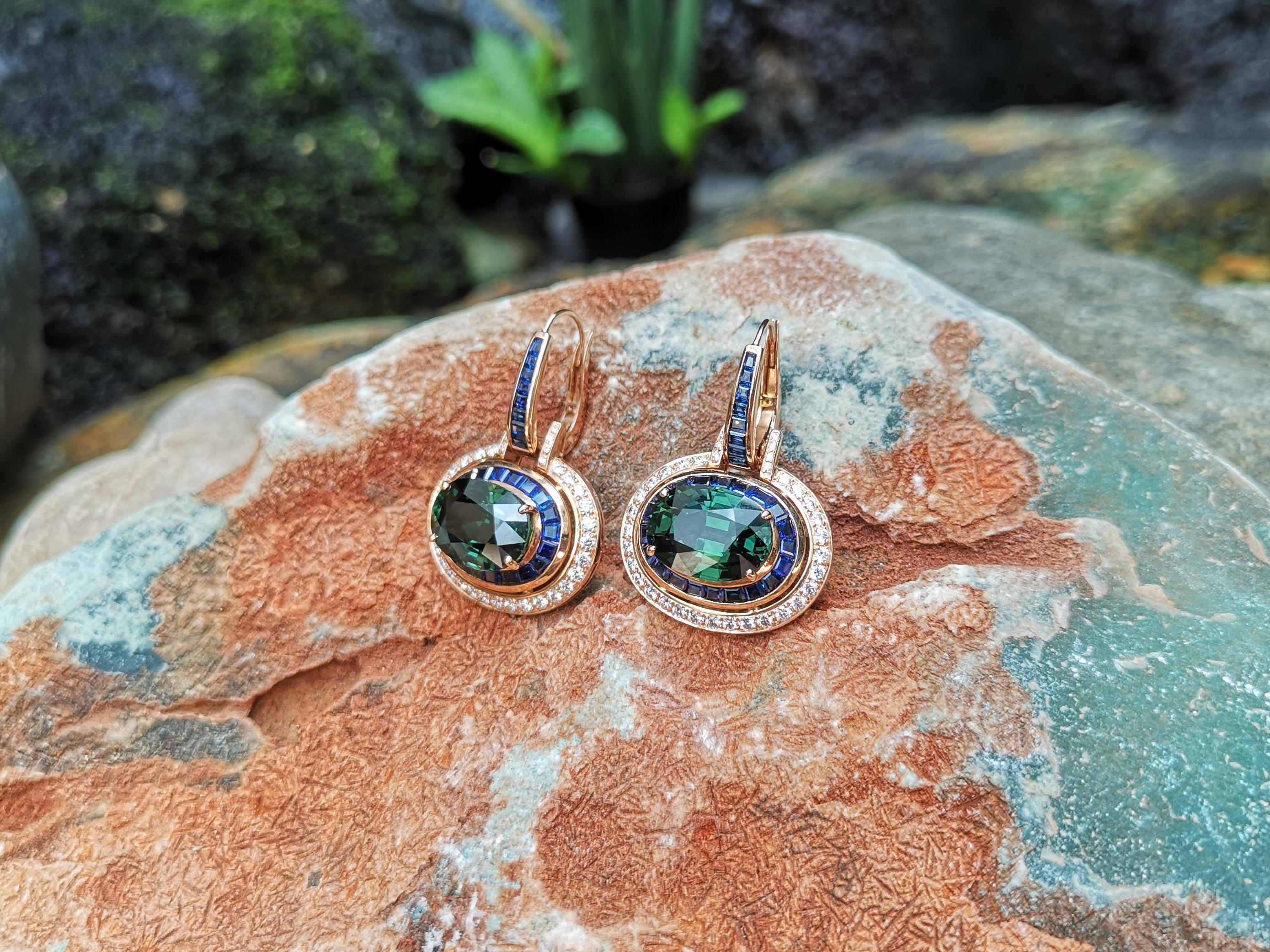 Green Sapphire with Blue Sapphire and Diamond Earrings in 18 Karat Rose Gold In New Condition For Sale In Bangkok, TH