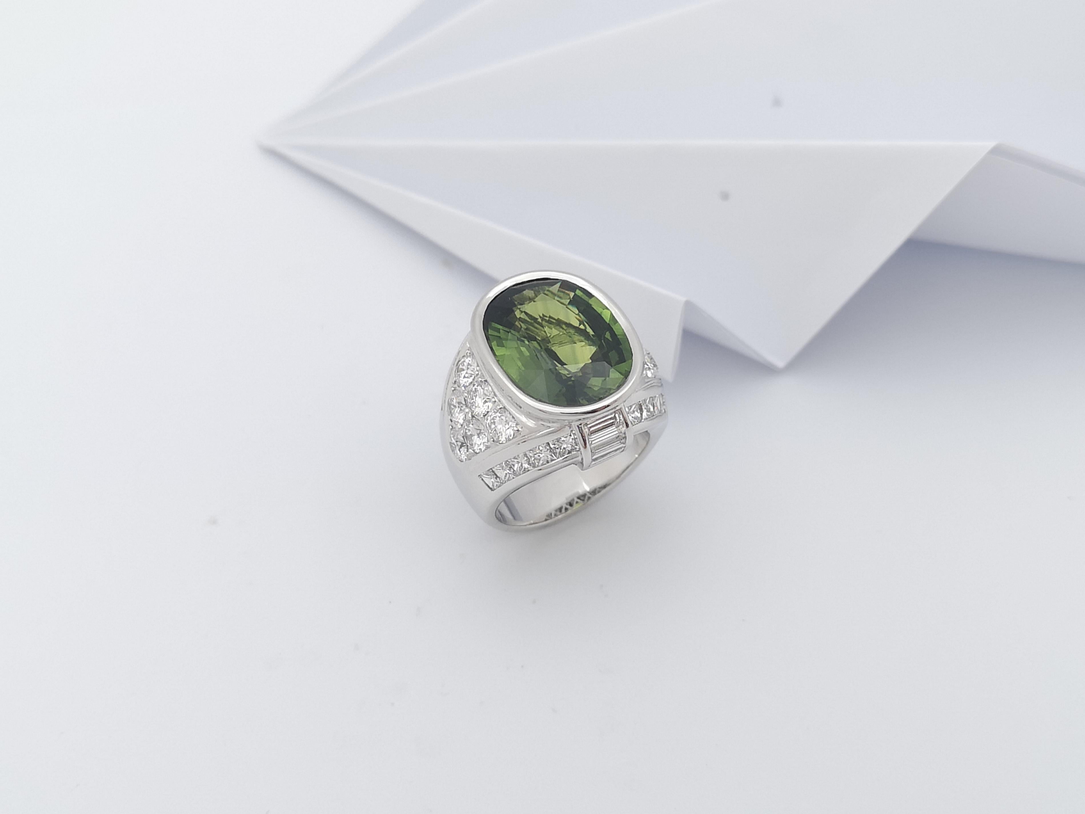 Green Sapphire with Diamond Ing Set in 18 Karat White Gold Settings For Sale 10