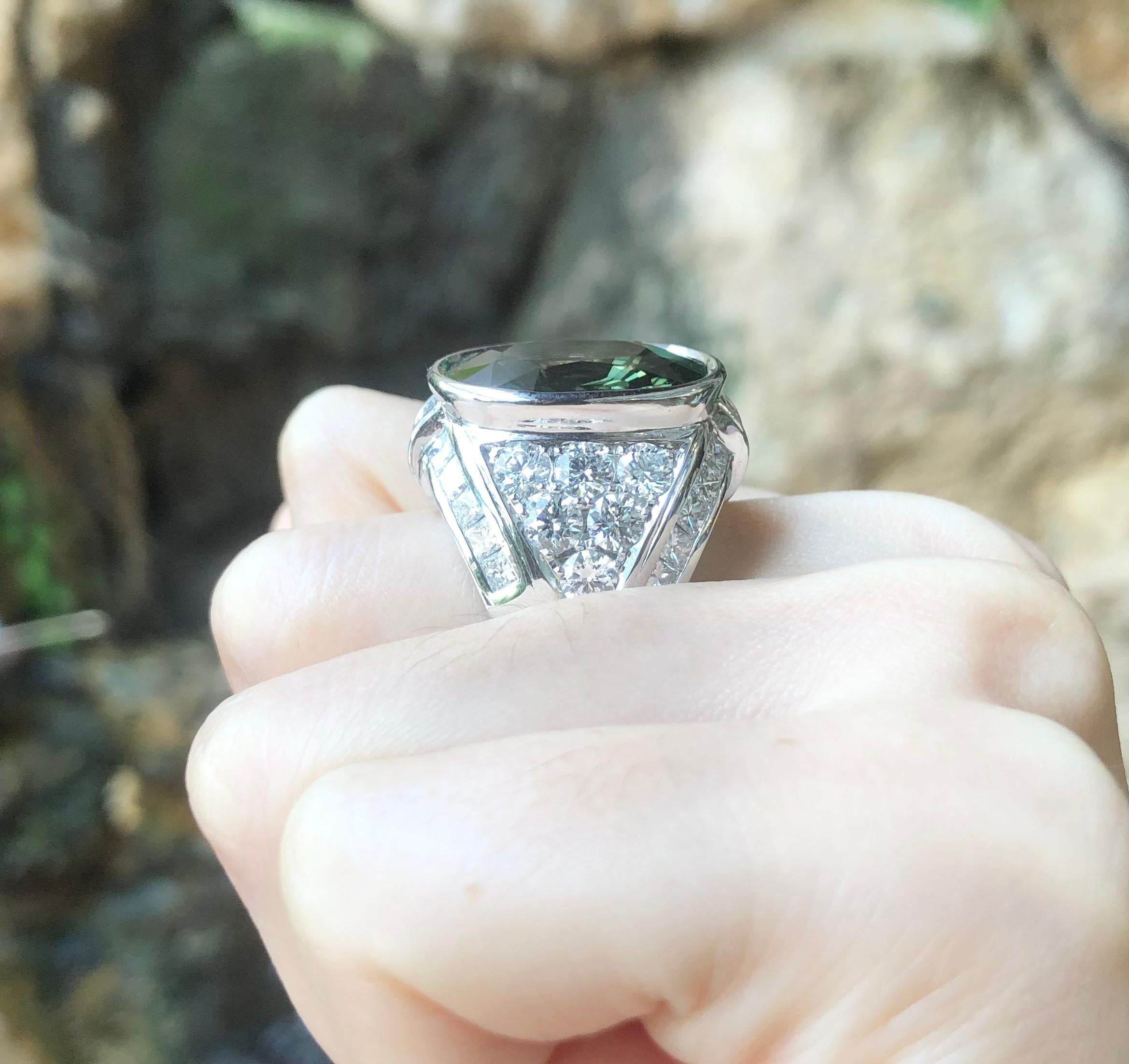 Mixed Cut Green Sapphire with Diamond Ing Set in 18 Karat White Gold Settings For Sale
