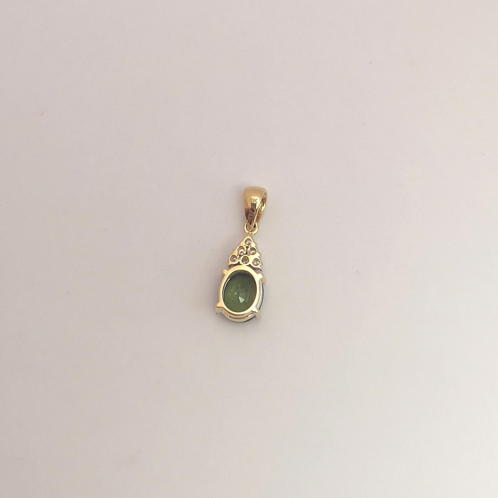 Grüner Saphir mit Diamant-Anhänger in 18 Karat Goldfassungen gefasst im Angebot 3