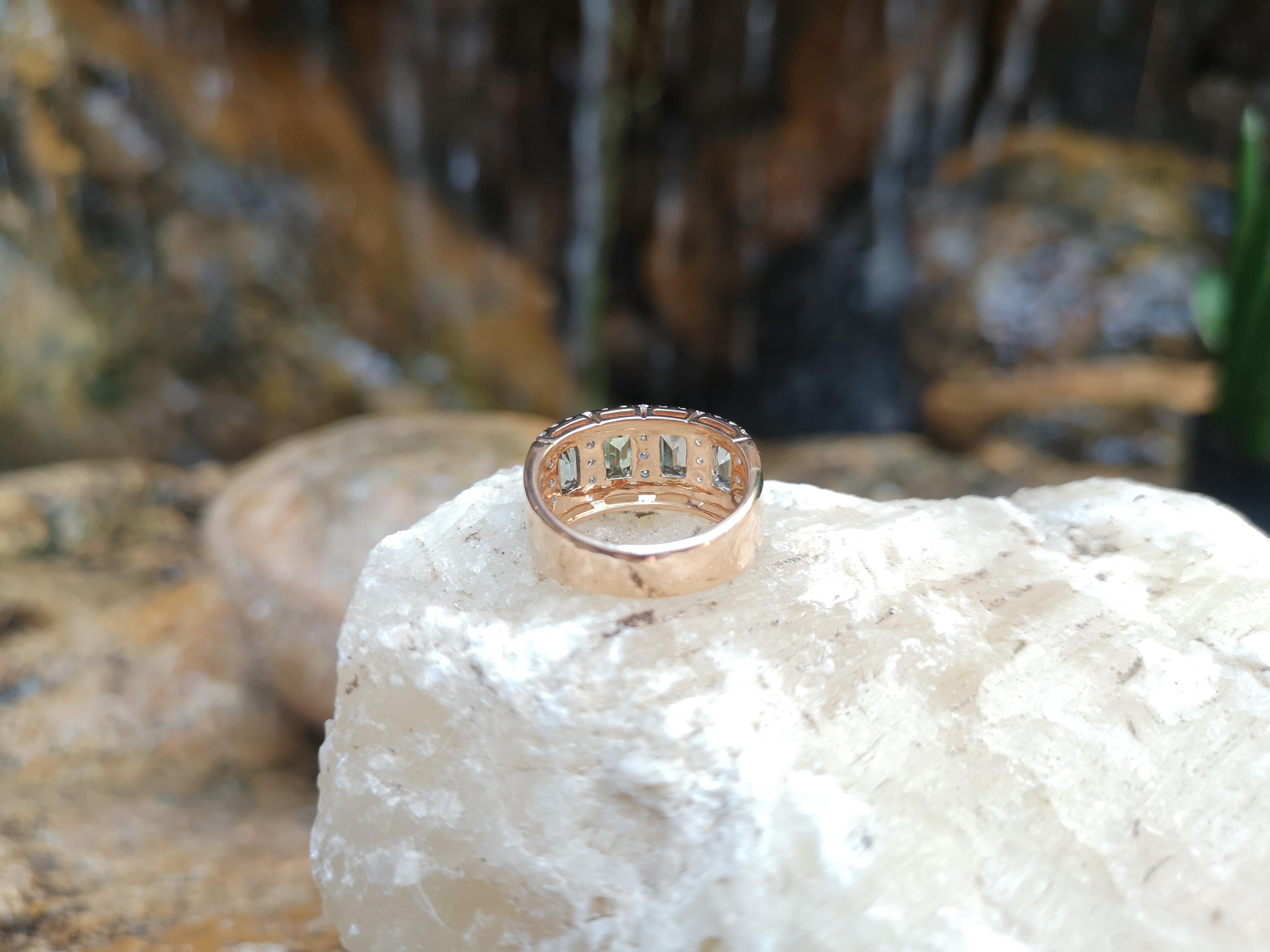 Women's or Men's Green Sapphire with Diamond Ring Set in 18 Karat Rose Gold Settings For Sale