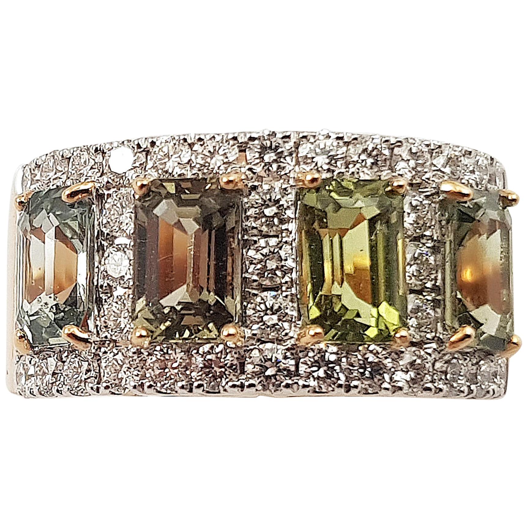 Green Sapphire with Diamond Ring Set in 18 Karat Rose Gold Settings For Sale