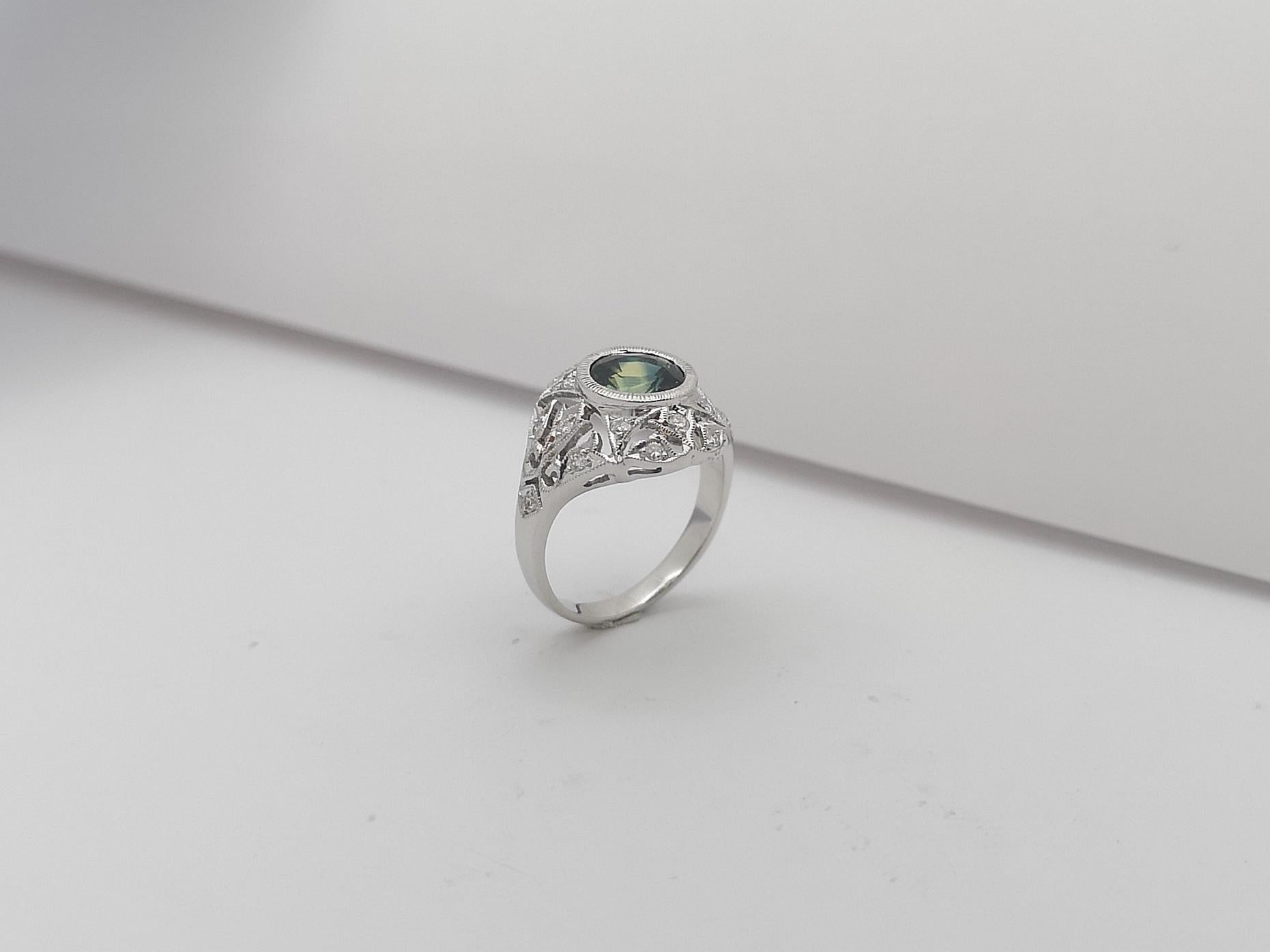 Green Sapphire with Diamond Ring Set in 18 Karat White Gold Settings For Sale 7