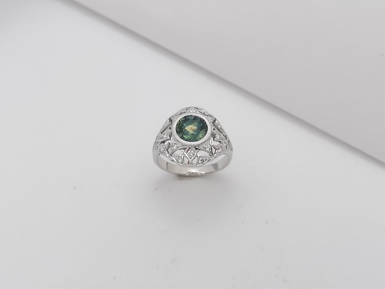 Green Sapphire with Diamond Ring Set in 18 Karat White Gold Settings For Sale 9
