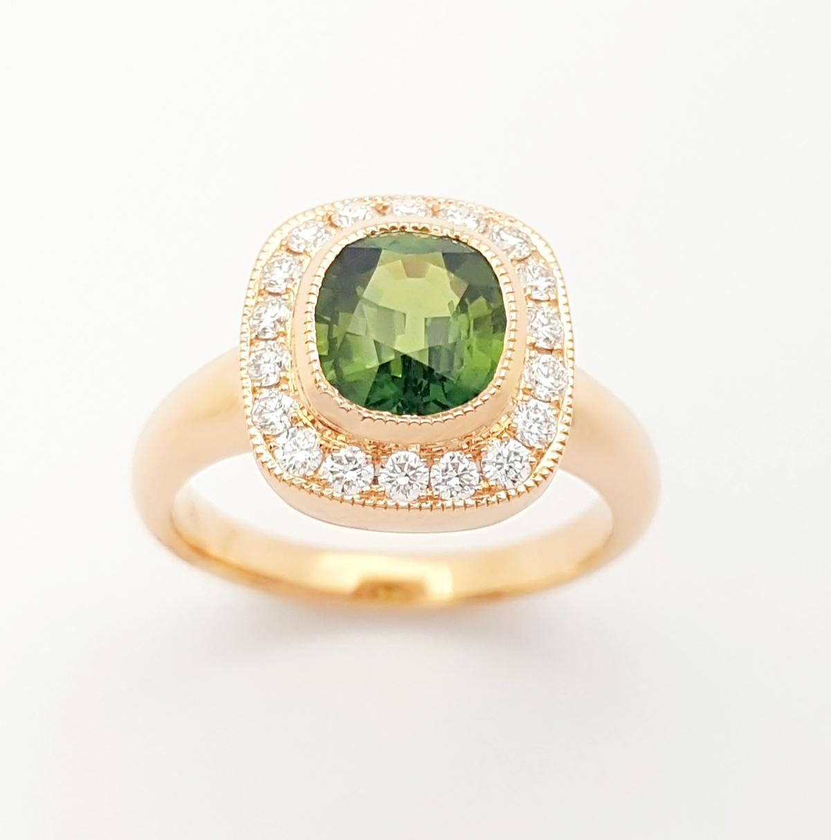 Green Sapphire with Diamond Ring set in 18K Rose Gold Settings For Sale 4