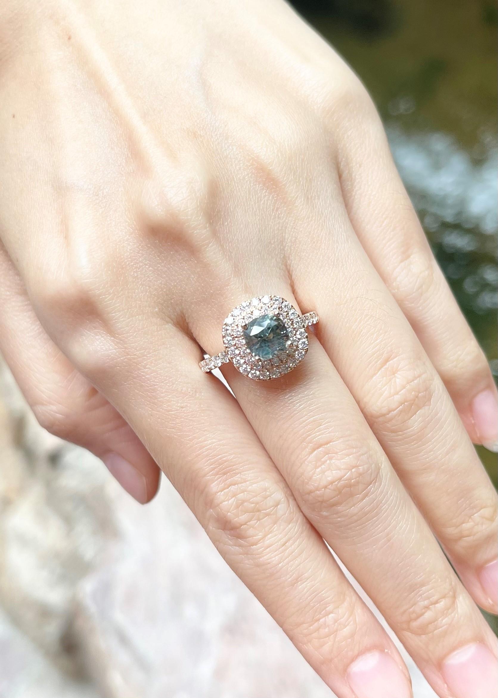 Certified Unheated Green Sapphire with Diamond Ring set in 18K Rose Gold For Sale 1