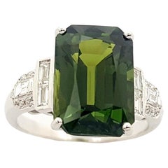 Green Sapphire with Diamond Ring set in 18K White Gold Settings