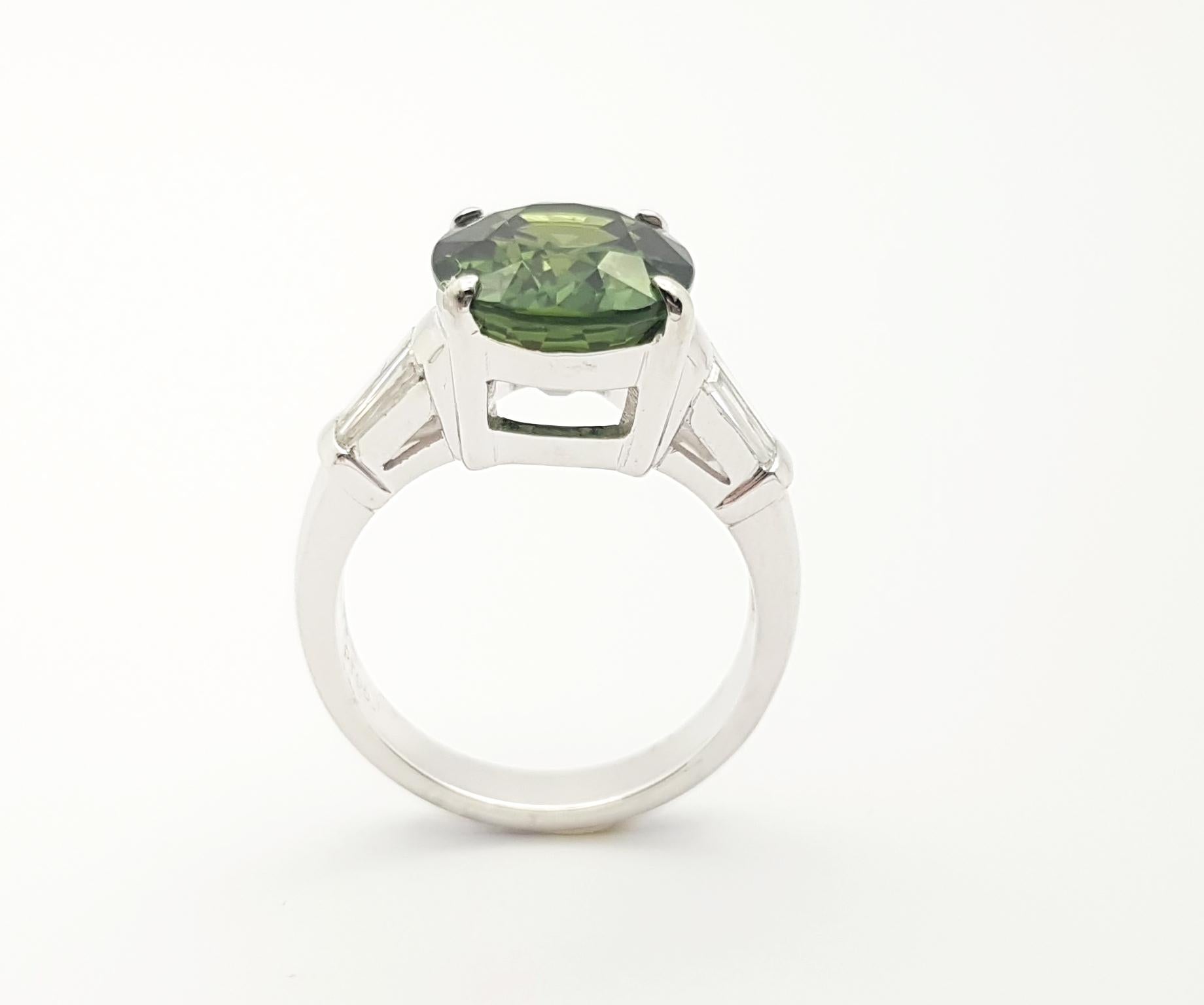 Green Sapphire with Diamond Ring set in Platinum 950 Settings For Sale 4
