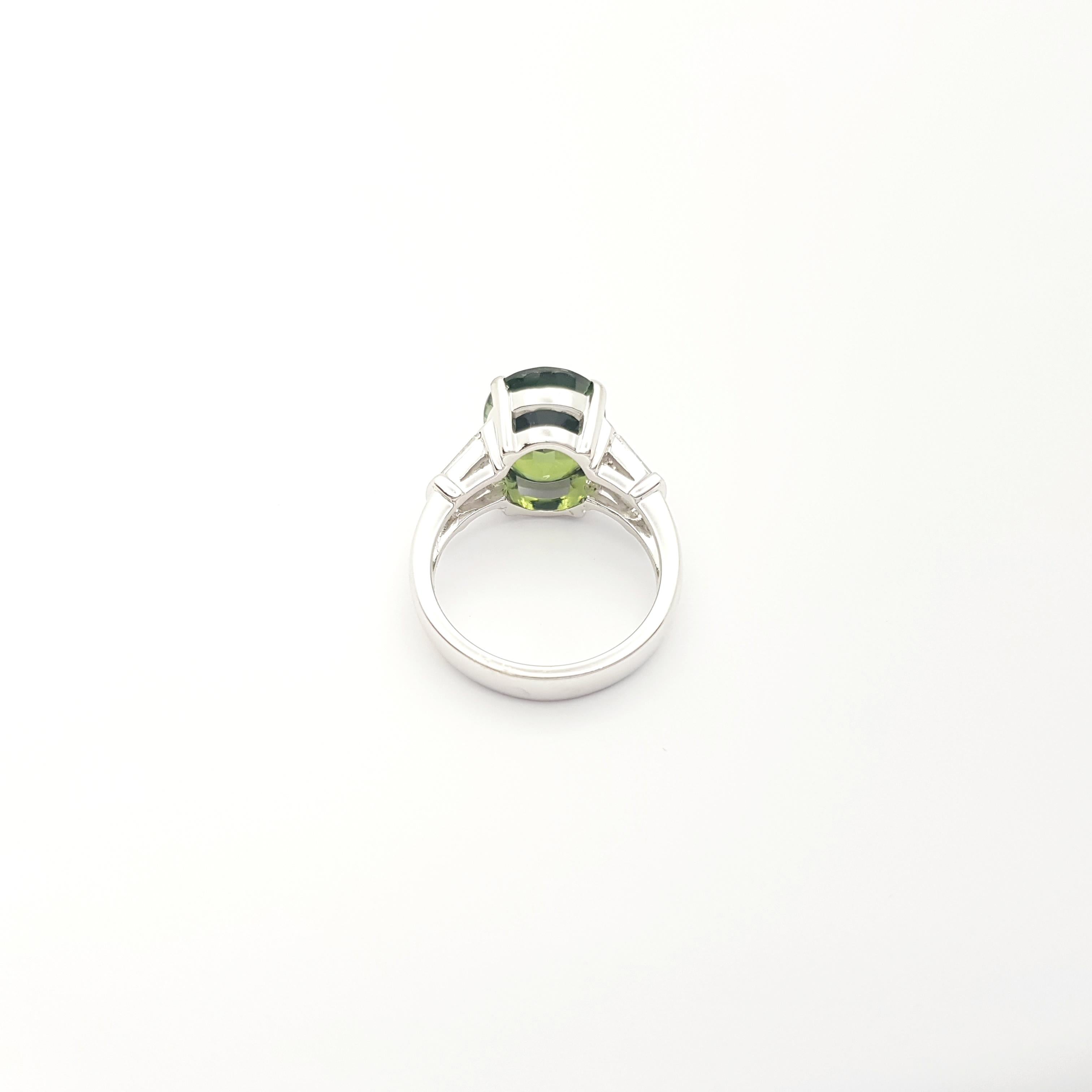 Green Sapphire with Diamond Ring set in Platinum 950 Settings For Sale 7
