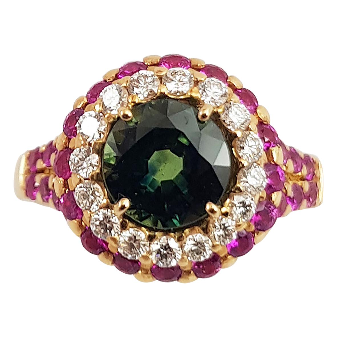 Round Cut Green Sapphire, Pink Sapphire and Diamond Ring Set in 18K Rose Gold