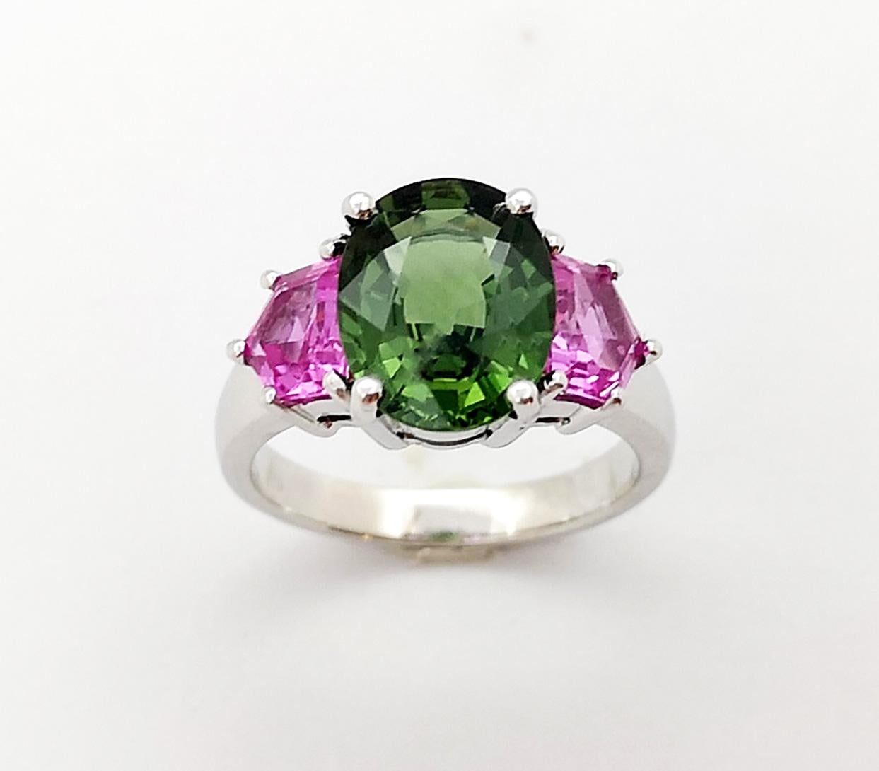 Green Sapphire with Pink Sapphire Ring set in 18K White Gold Settings  For Sale 7