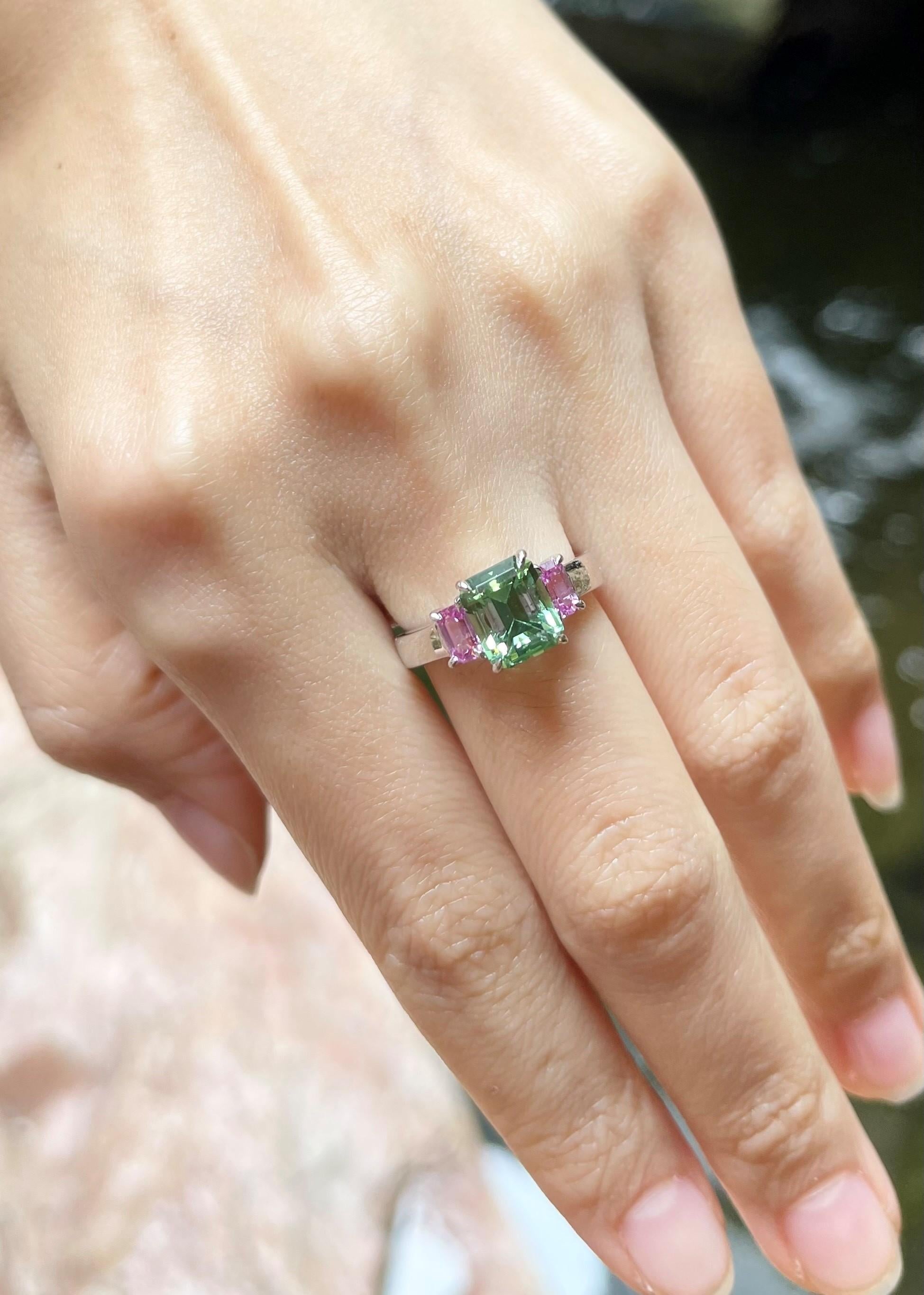Mixed Cut Green Sapphire with Pink Sapphire Ring set in 18K White Gold Settings  For Sale