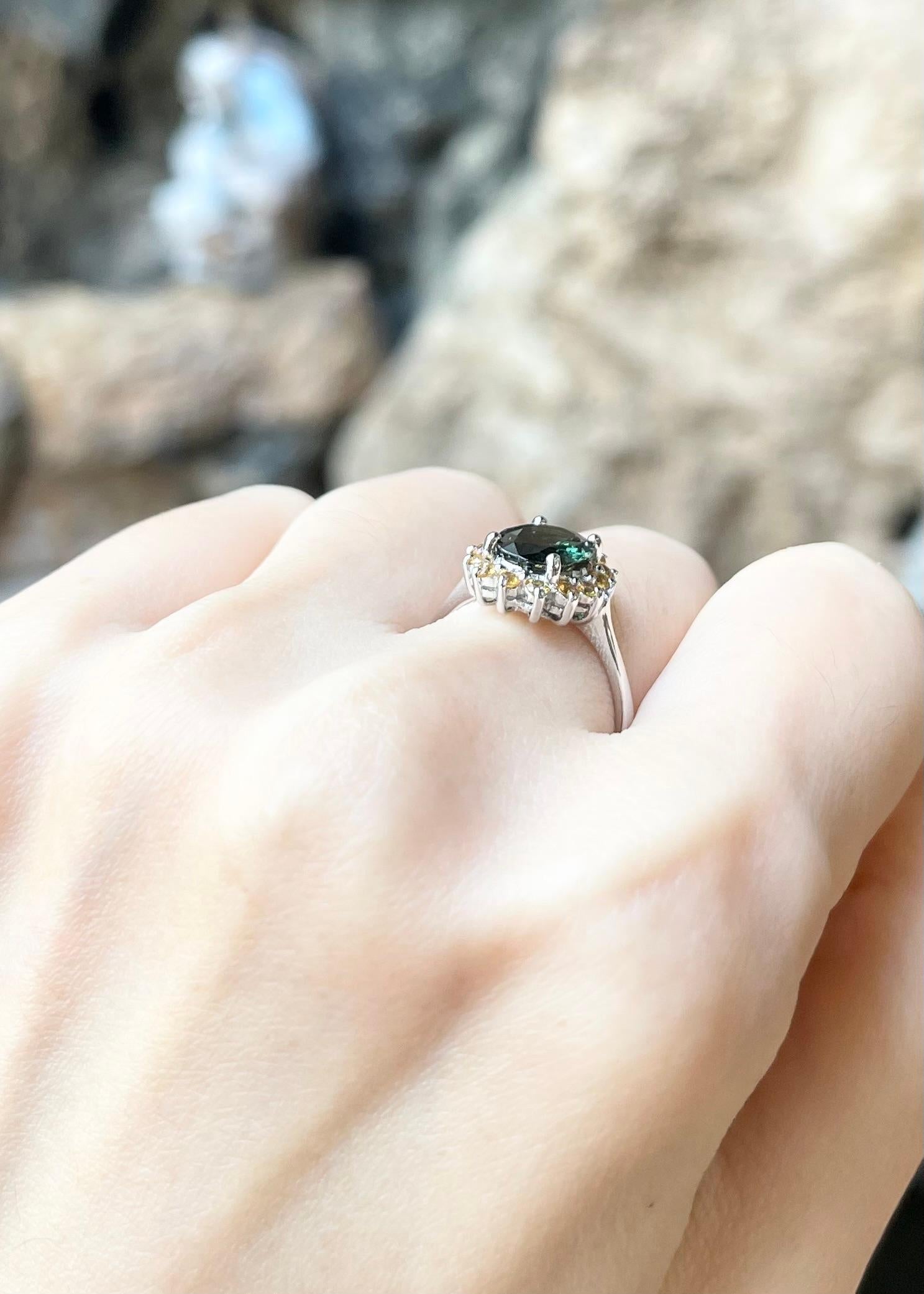 Women's Green Sapphire with Yellow Sapphire Ring set in 14K White Gold Settings For Sale