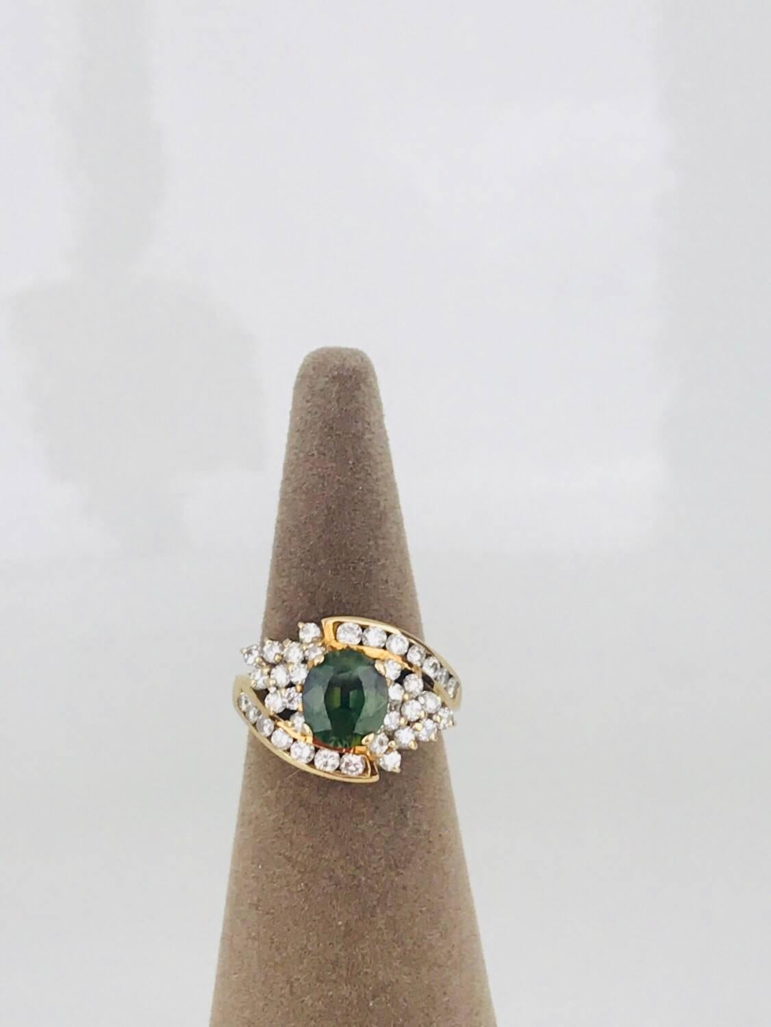 Women's Green Sapphire 1.50 Carat Ring with 1.50 Carat Diamond, Retro Cluster For Sale