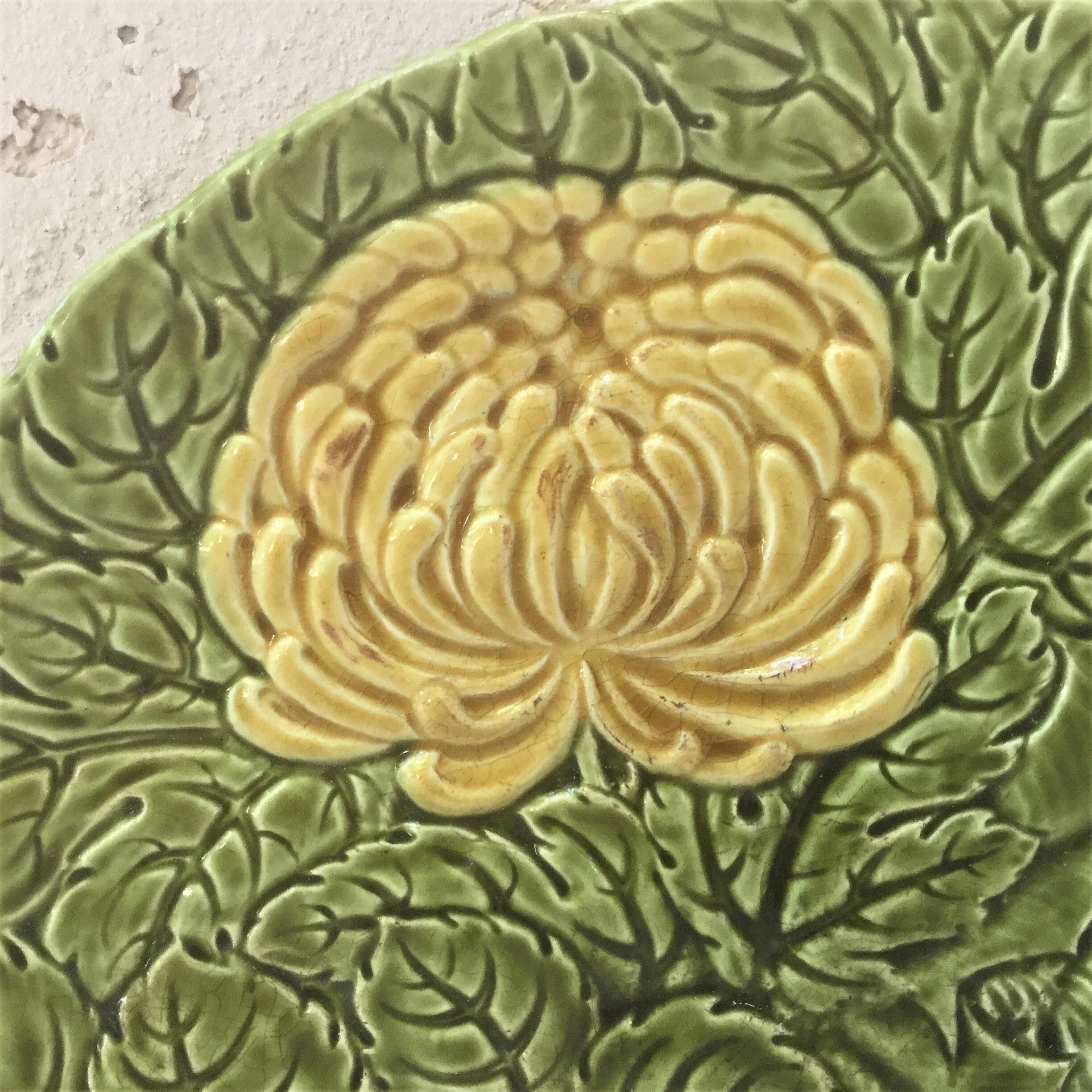 Art Nouveau Green Sarreguemines Platter with Large Majolica Flowers, circa 1900 For Sale