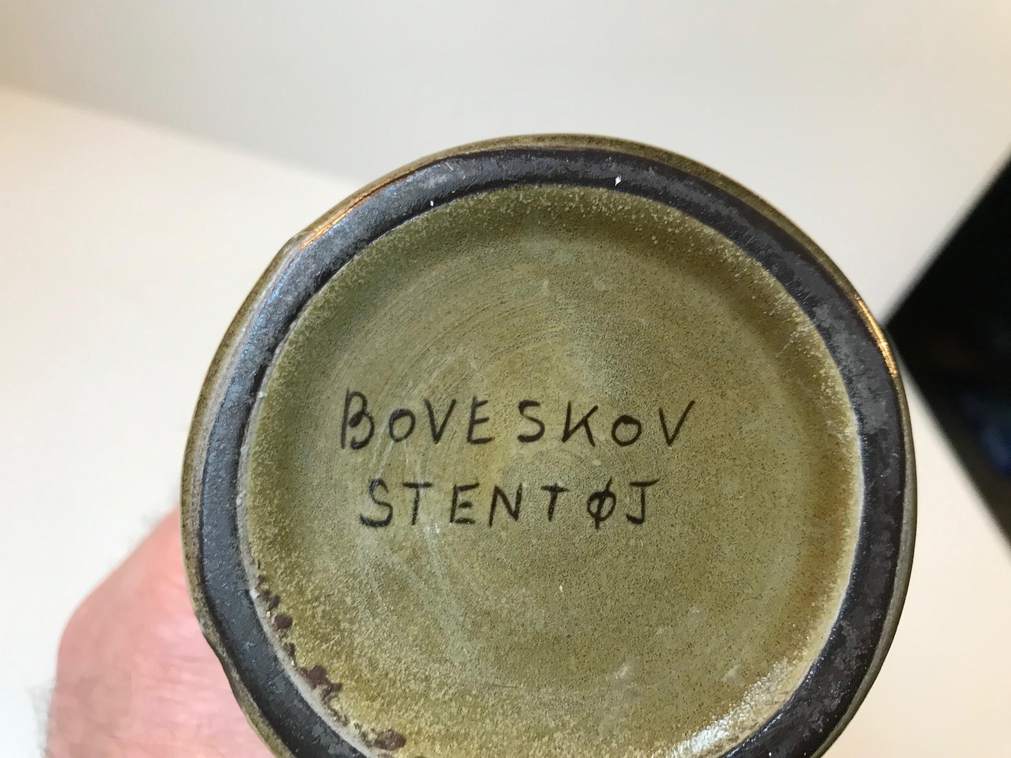 Grüngrüne Vase aus skandinavischem Steingut von Gunnar Nylund, 1960er Jahre (Dänisch) im Angebot