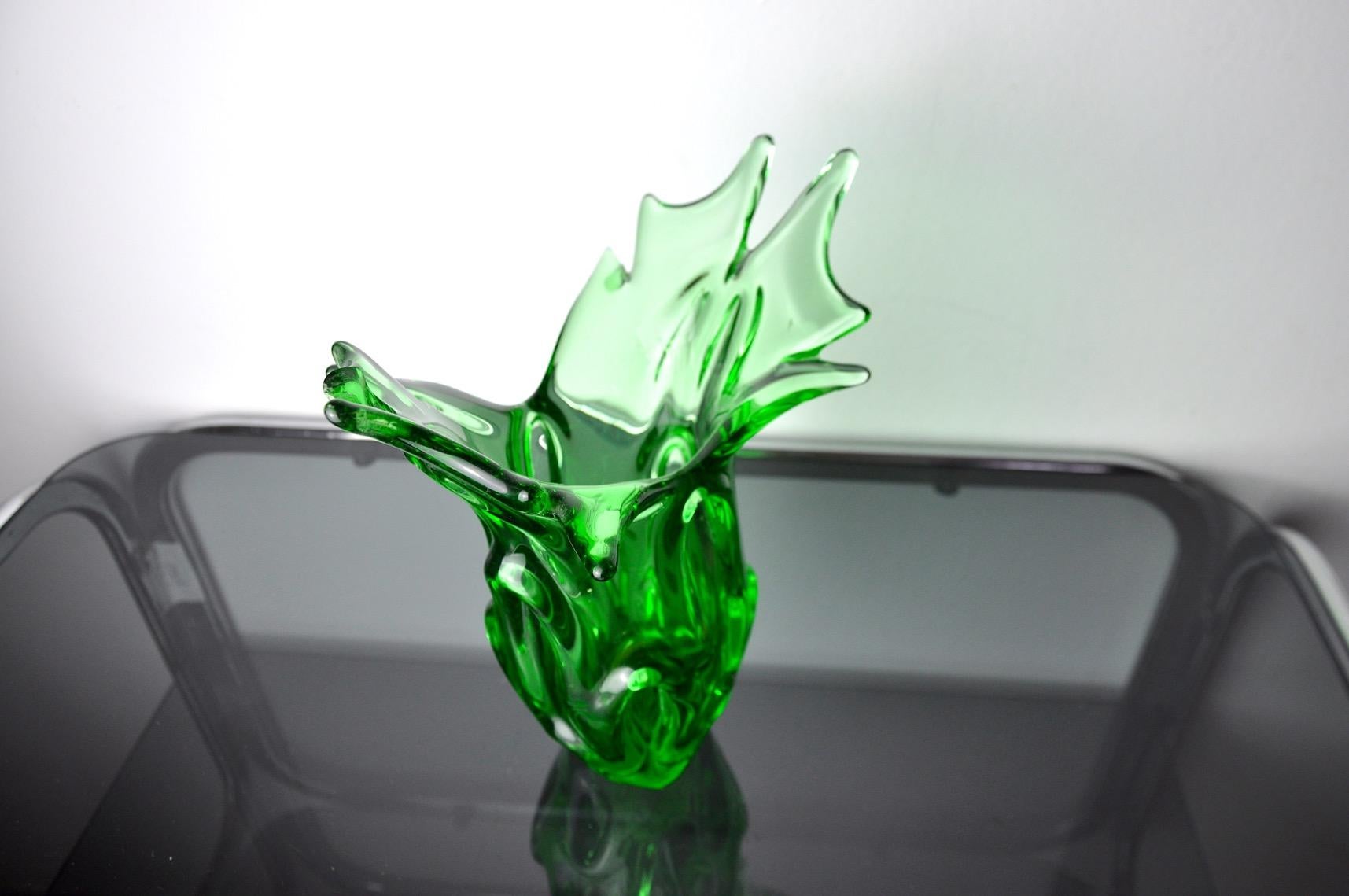 Green Seguso Vase in Murano Glass, Italy, 1960 In Good Condition For Sale In BARCELONA, ES