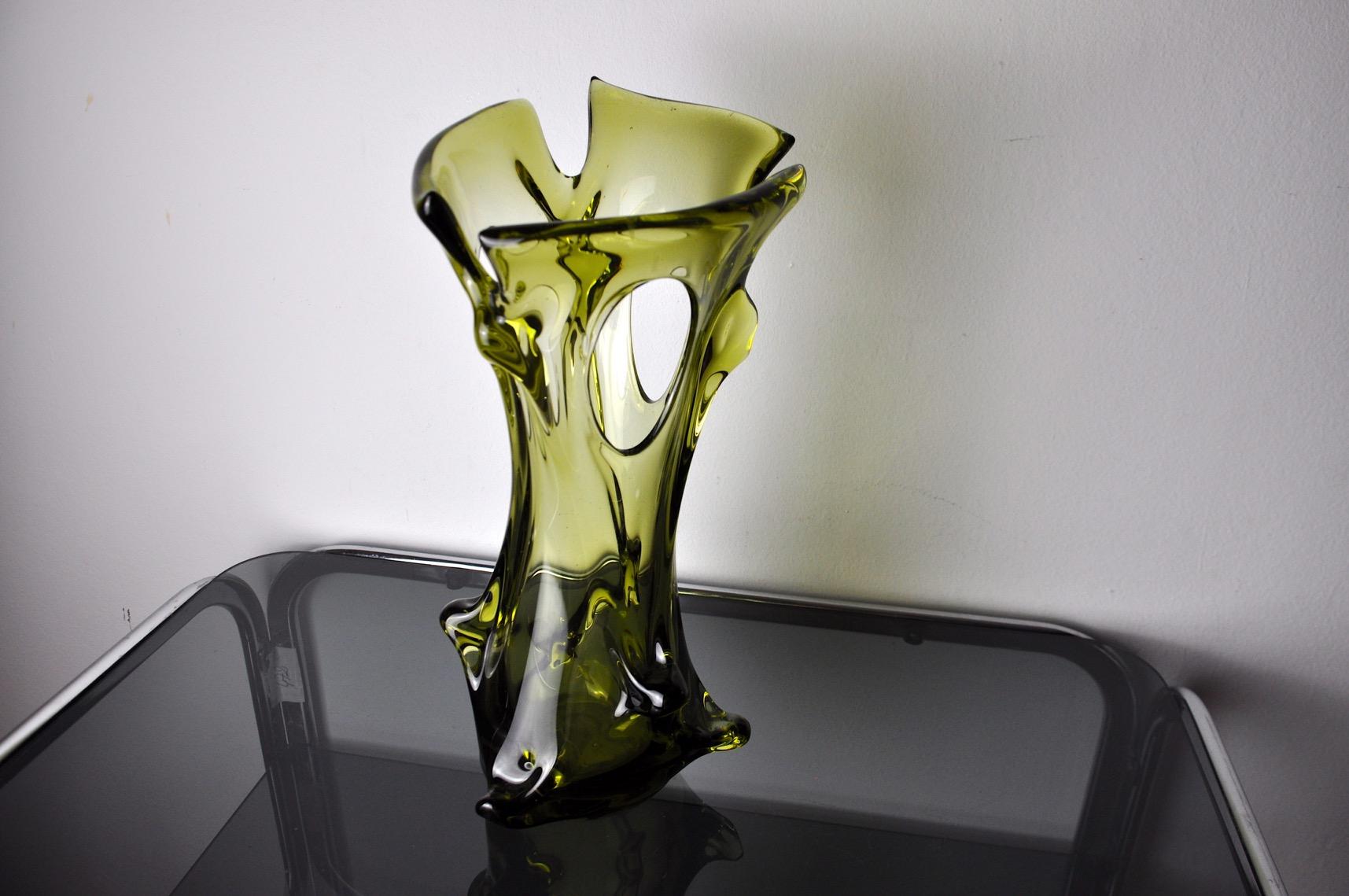 Grüne Seguso-Vase aus Muranoglas, Italien, 1960 (Mitte des 20. Jahrhunderts) im Angebot