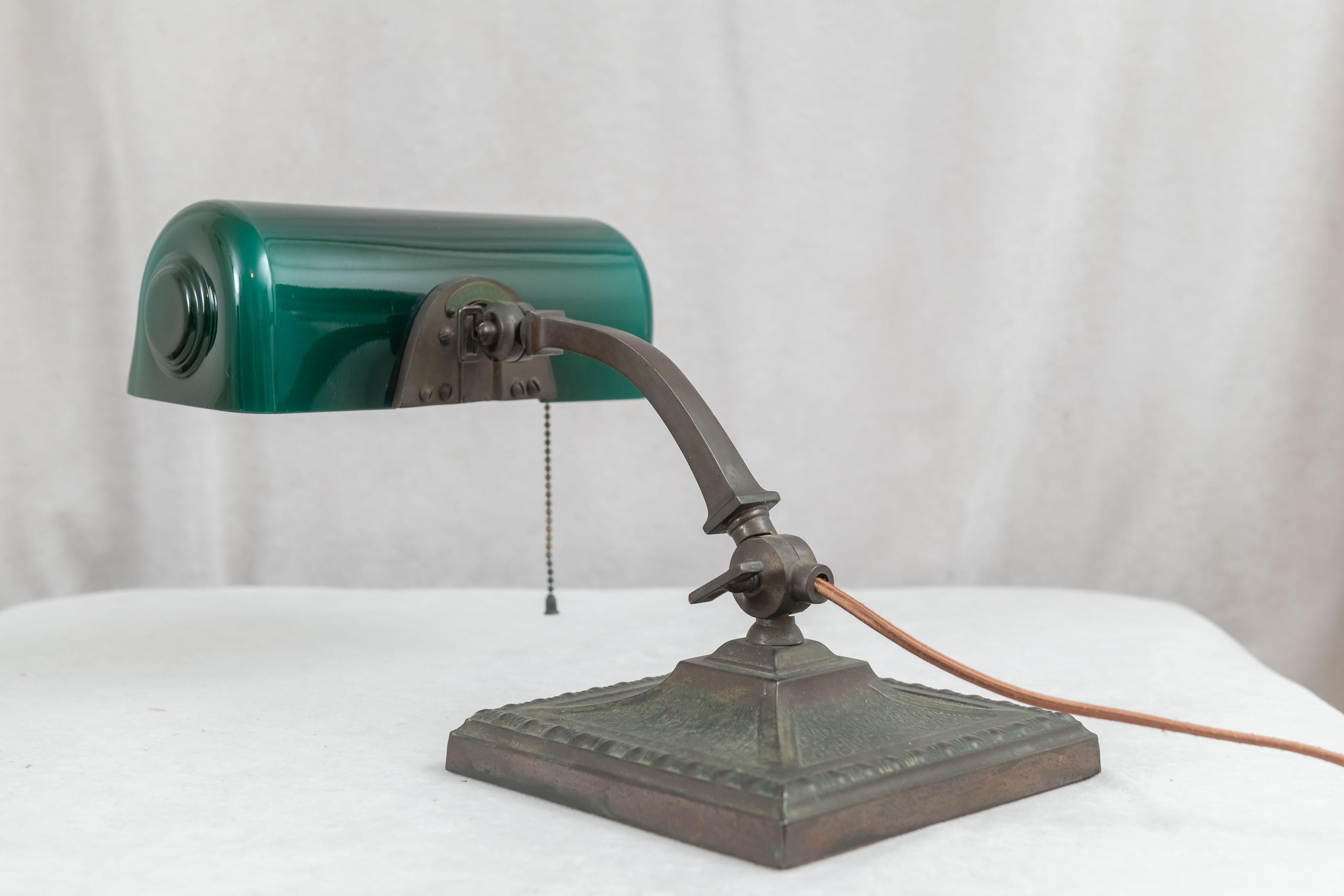 Green Shade Banker's Desk Lamp by Verdelite, ca. 1918 In Good Condition In Petaluma, CA