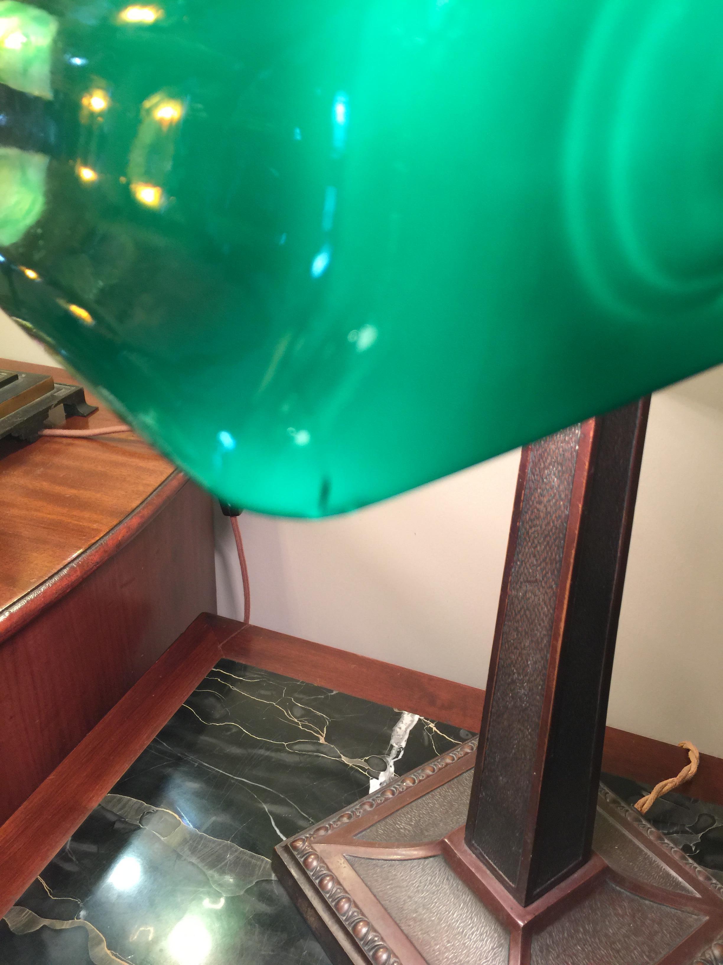 Green Shade Banker's Lamp Signed Verdelite In Good Condition In Petaluma, CA